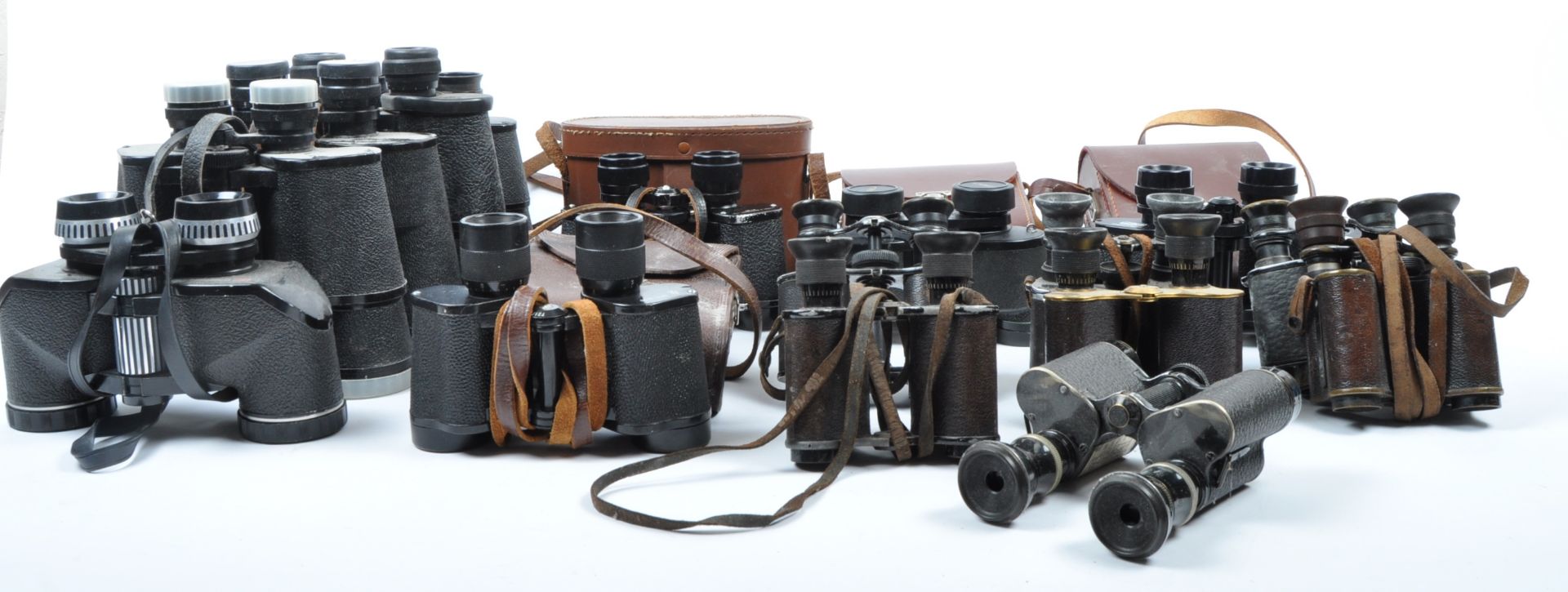 MIXED COLLECTION OF VINTAGE BINOCULARS