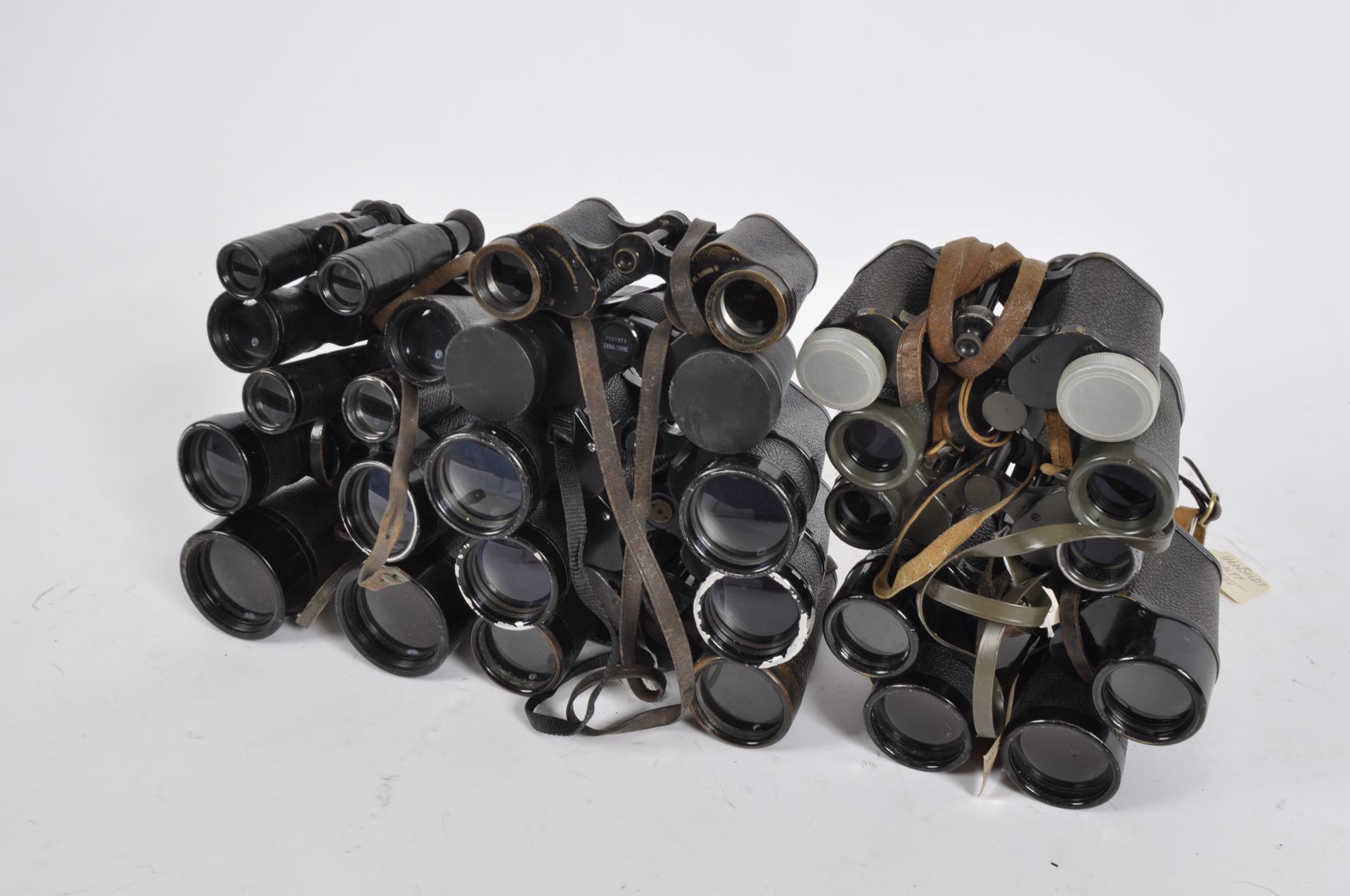 MIXED COLLECTION OF VINTAGE BINOCULARS - Image 2 of 7