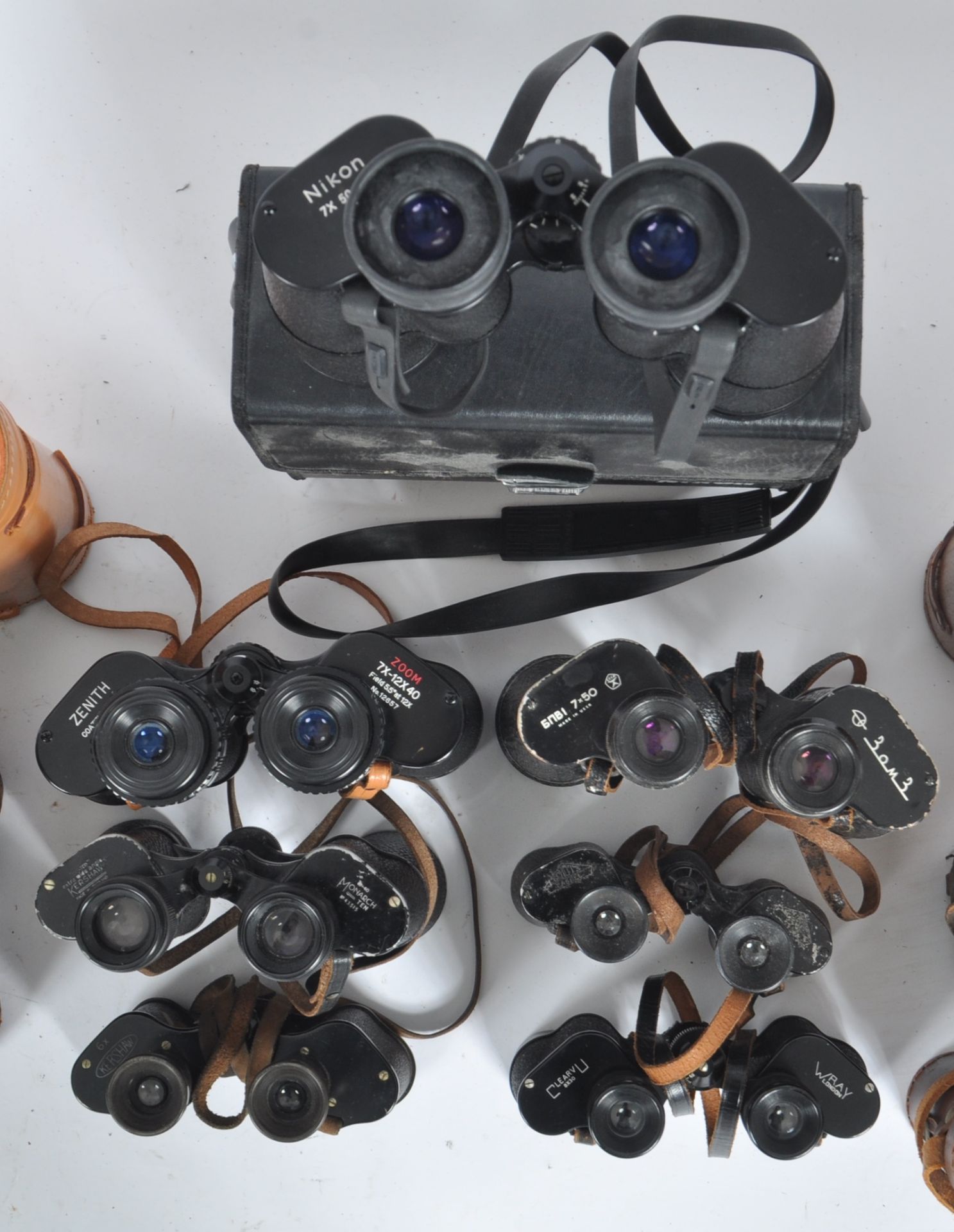 MIXED COLLECTION OF VINTAGE CASED BINOCULARS - Image 2 of 5