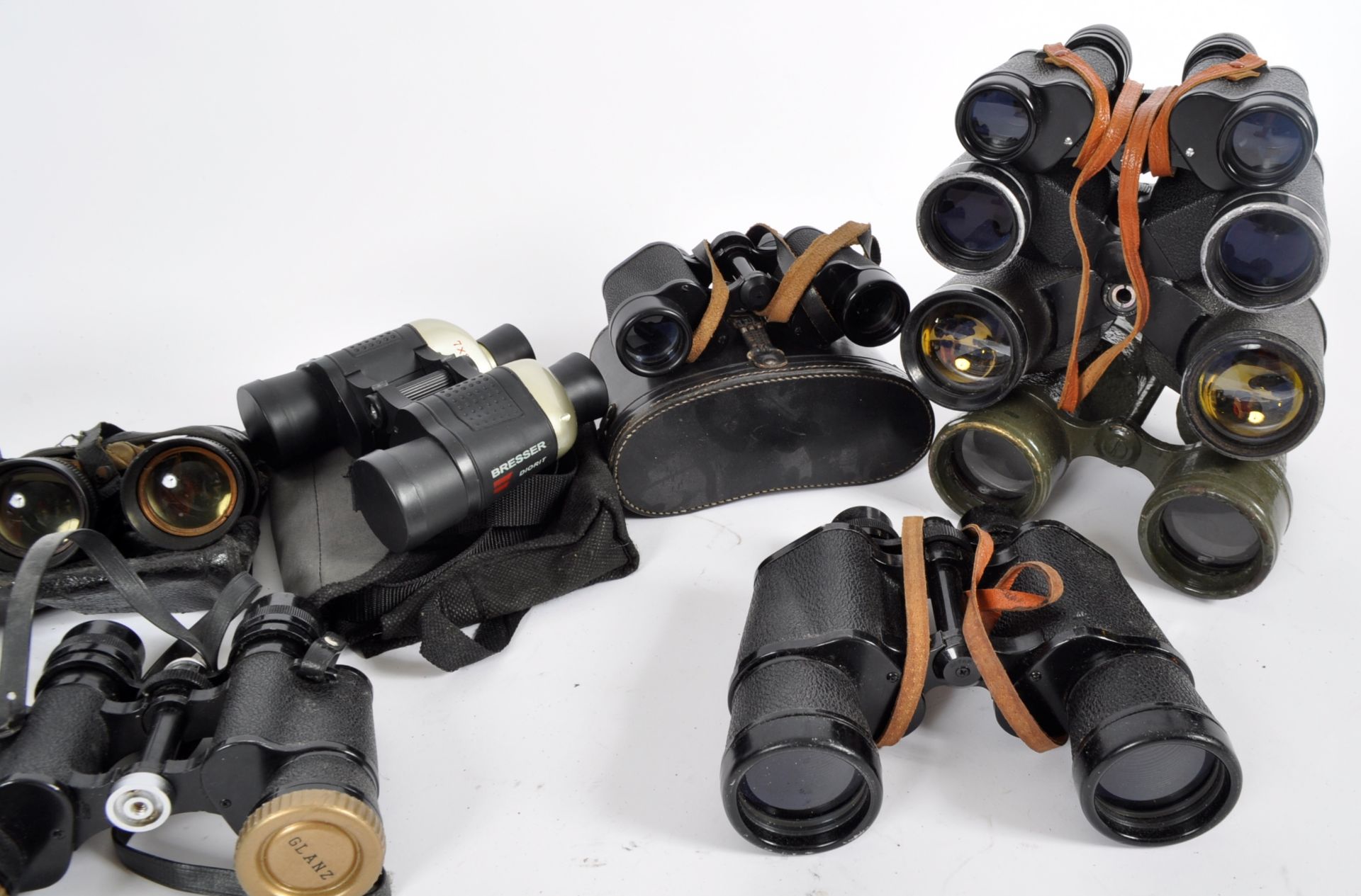 MIXED COLLECTION OF VINTAGE BINOCULARS - Image 5 of 6