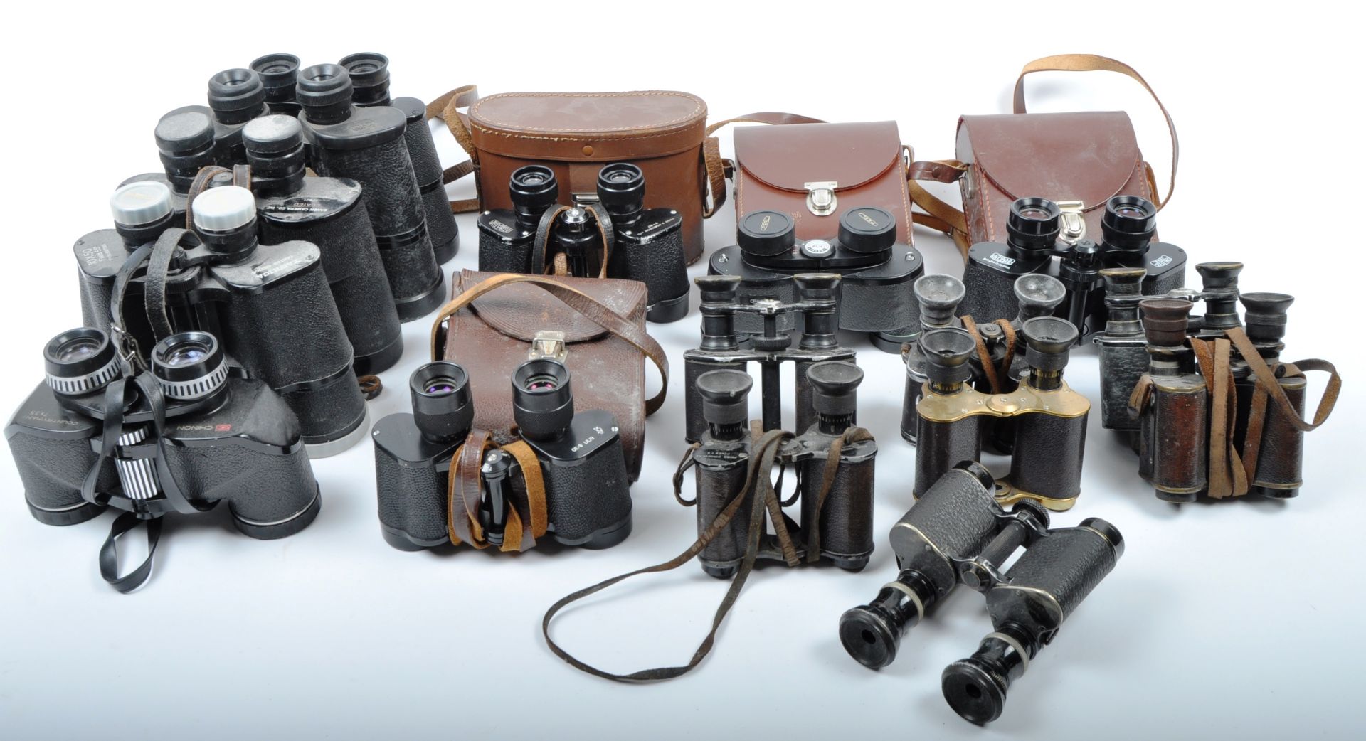 MIXED COLLECTION OF VINTAGE BINOCULARS - Image 3 of 6