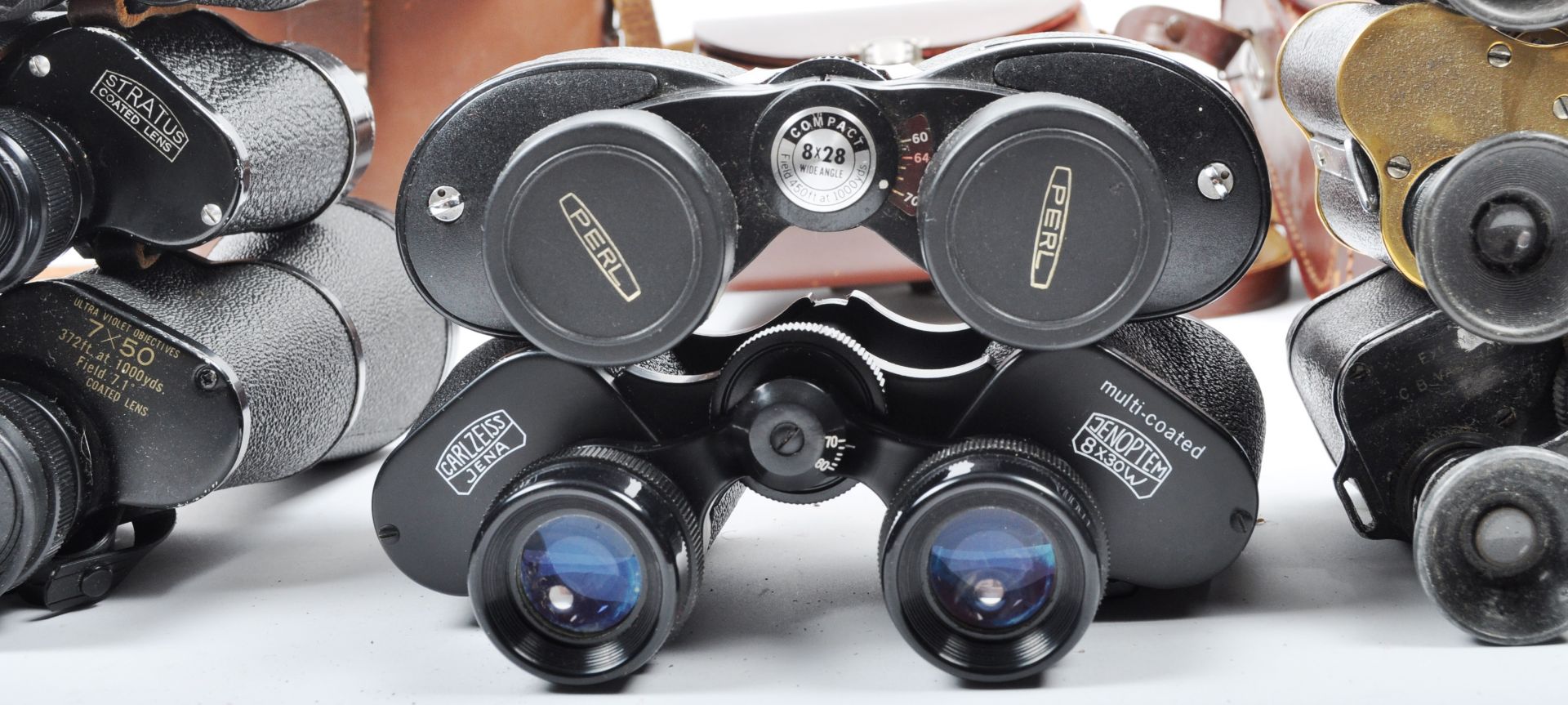 MIXED COLLECTION OF VINTAGE BINOCULARS - Image 5 of 6