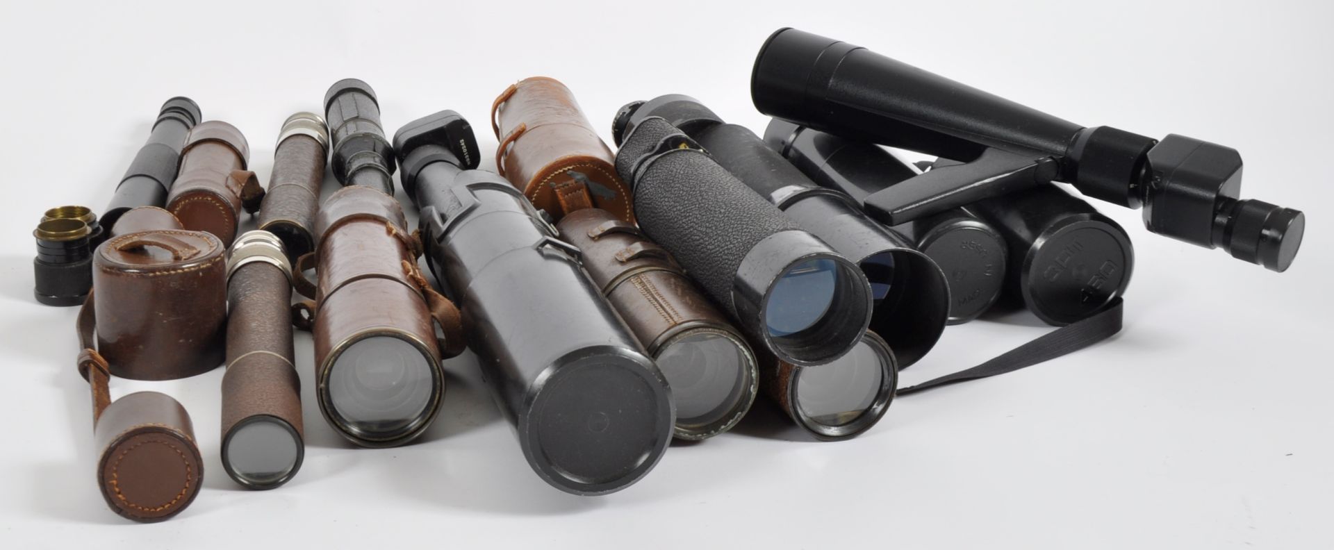 COLLECTION OF VINTAGE TELESCOPES & MONOSCOPES - Image 4 of 8