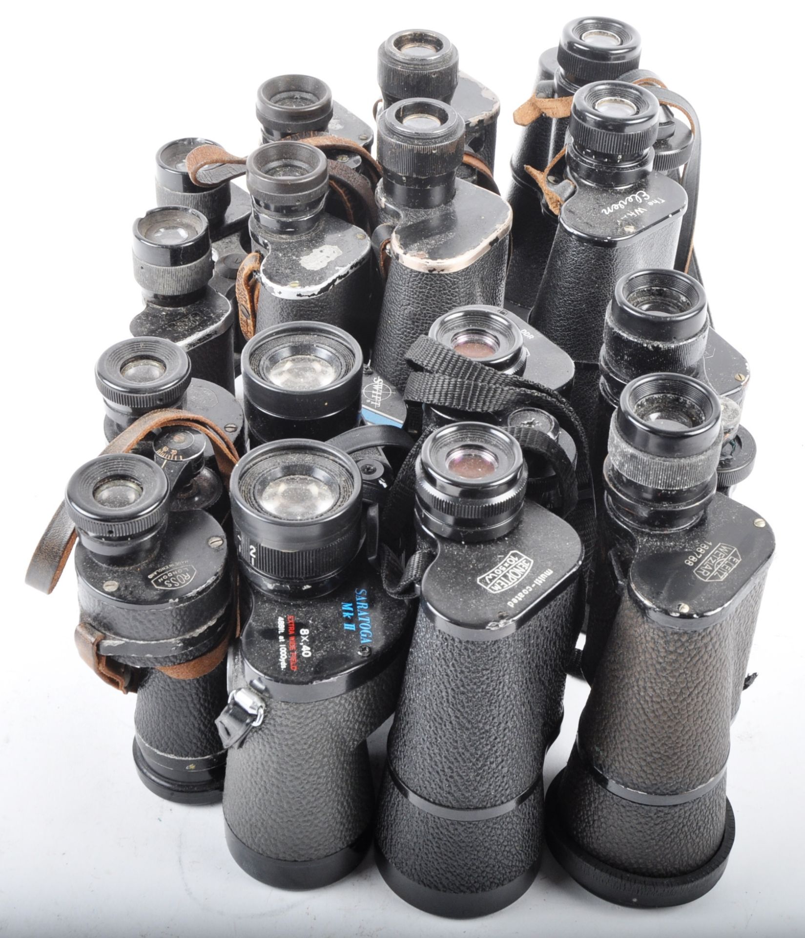 MIXED COLLECTION OF VINTAGE BINOCULARS - Image 4 of 5