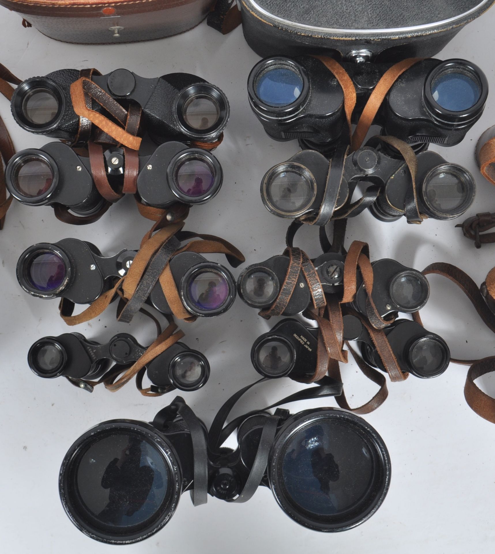 MIXED COLLECTION OF VINTAGE BINOCULARS - Image 3 of 5