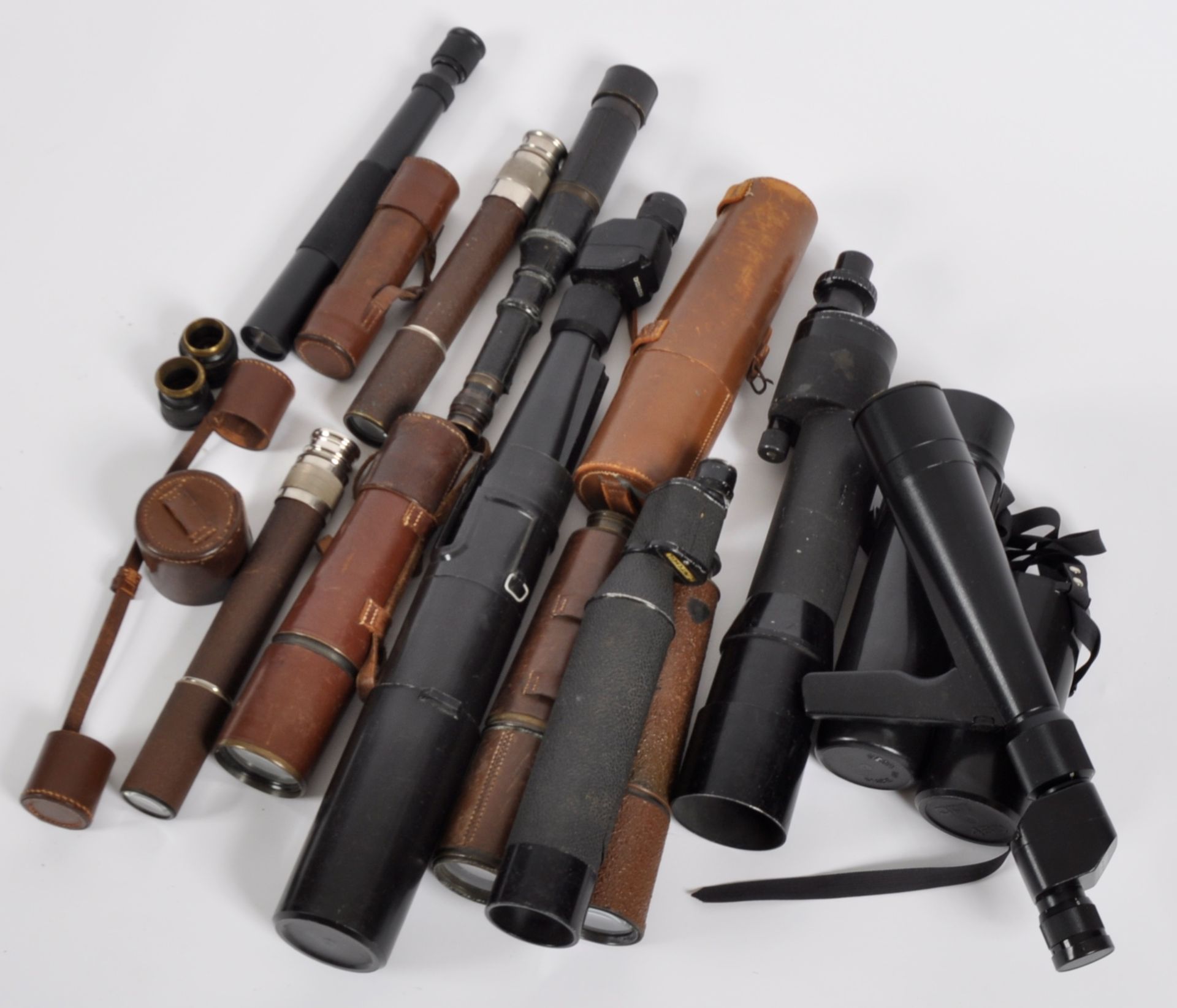 COLLECTION OF VINTAGE TELESCOPES & MONOSCOPES - Image 8 of 8