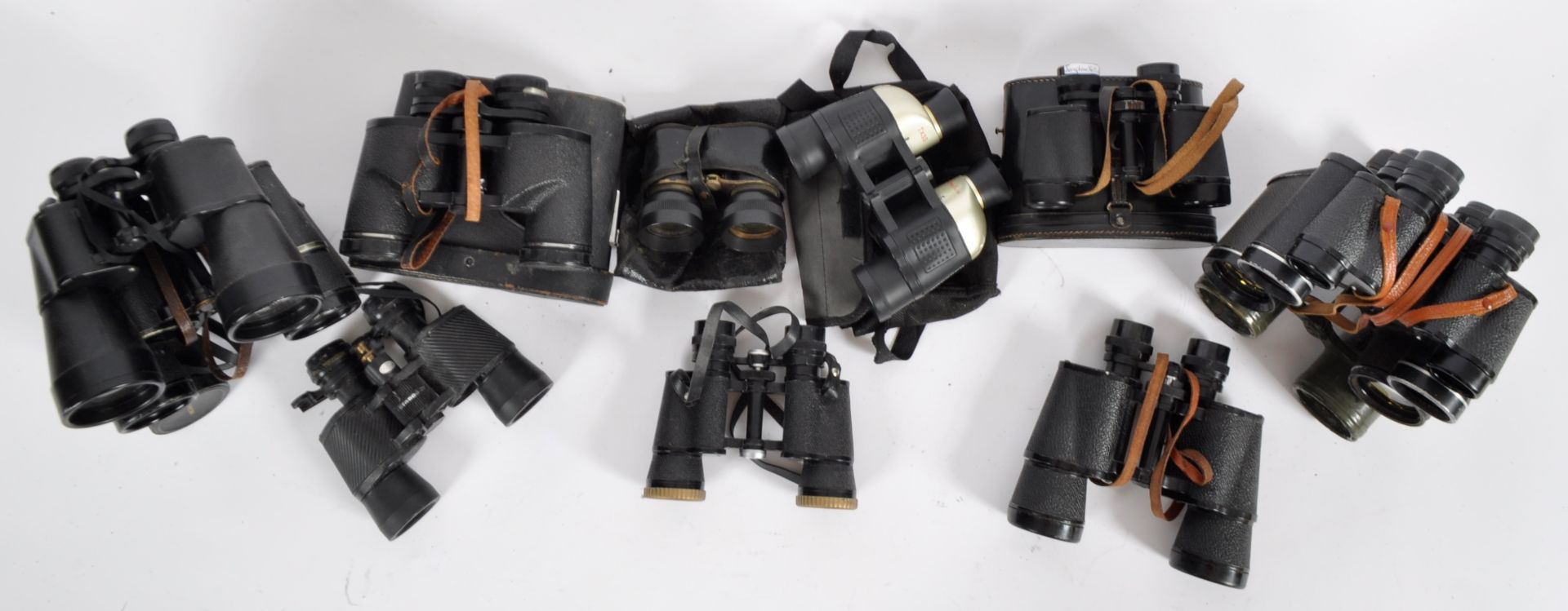 MIXED COLLECTION OF VINTAGE BINOCULARS - Image 6 of 6