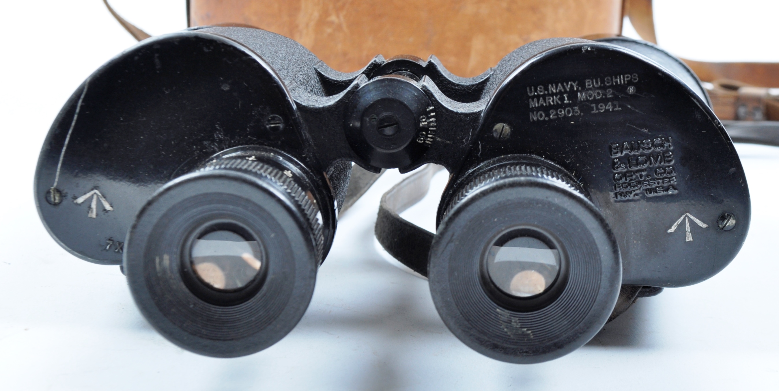 WWII SECOND WORLD WAR BAUSCH & LOMB 7X50 CASED VINTAGE BINOCULARS U.S NAVY BU SHIPS 1941 - Image 3 of 5