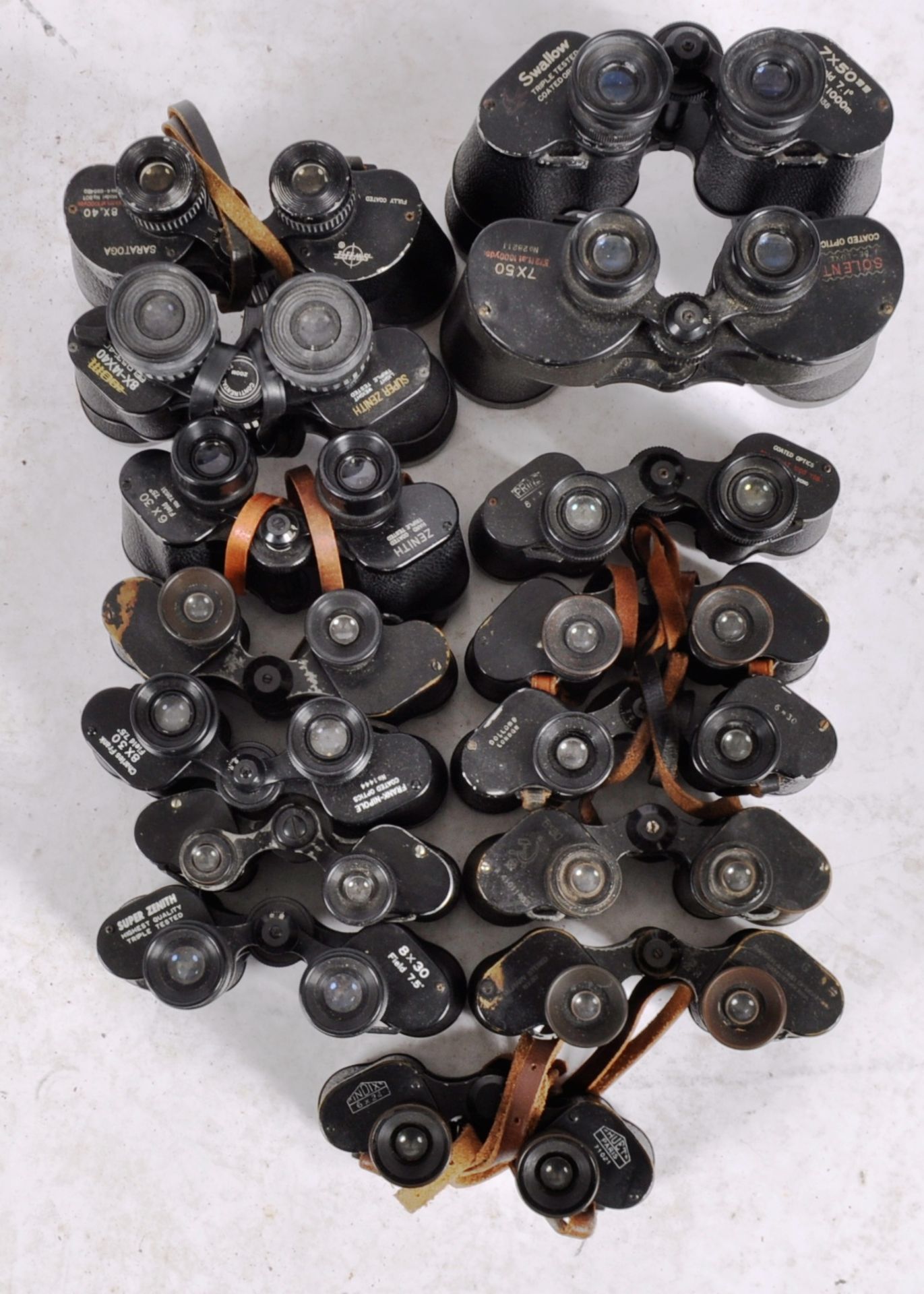 MIXED COLLECTION OF VINTAGE BINOCULARS