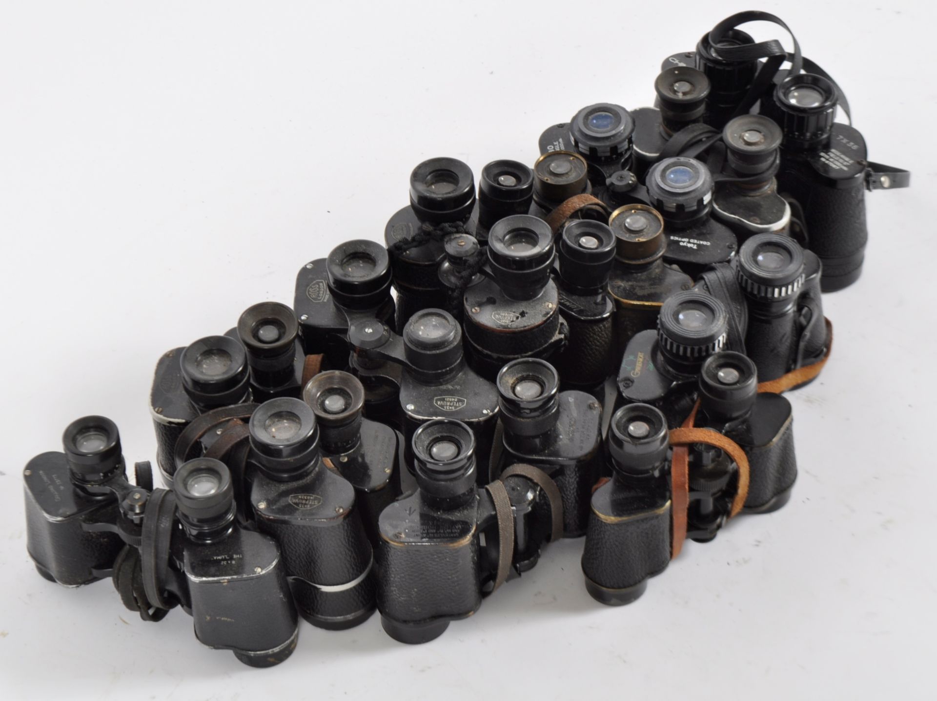 MIXED COLLECTION OF VINTAGE BINOCULARS - Image 2 of 4