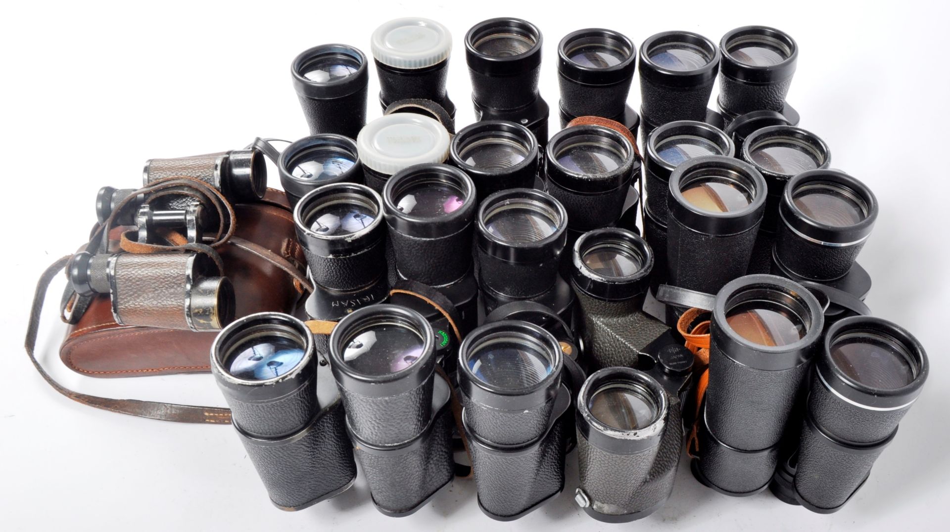 COLLECTION OF MIXED VINTAGE BINOCULARS - Image 5 of 5