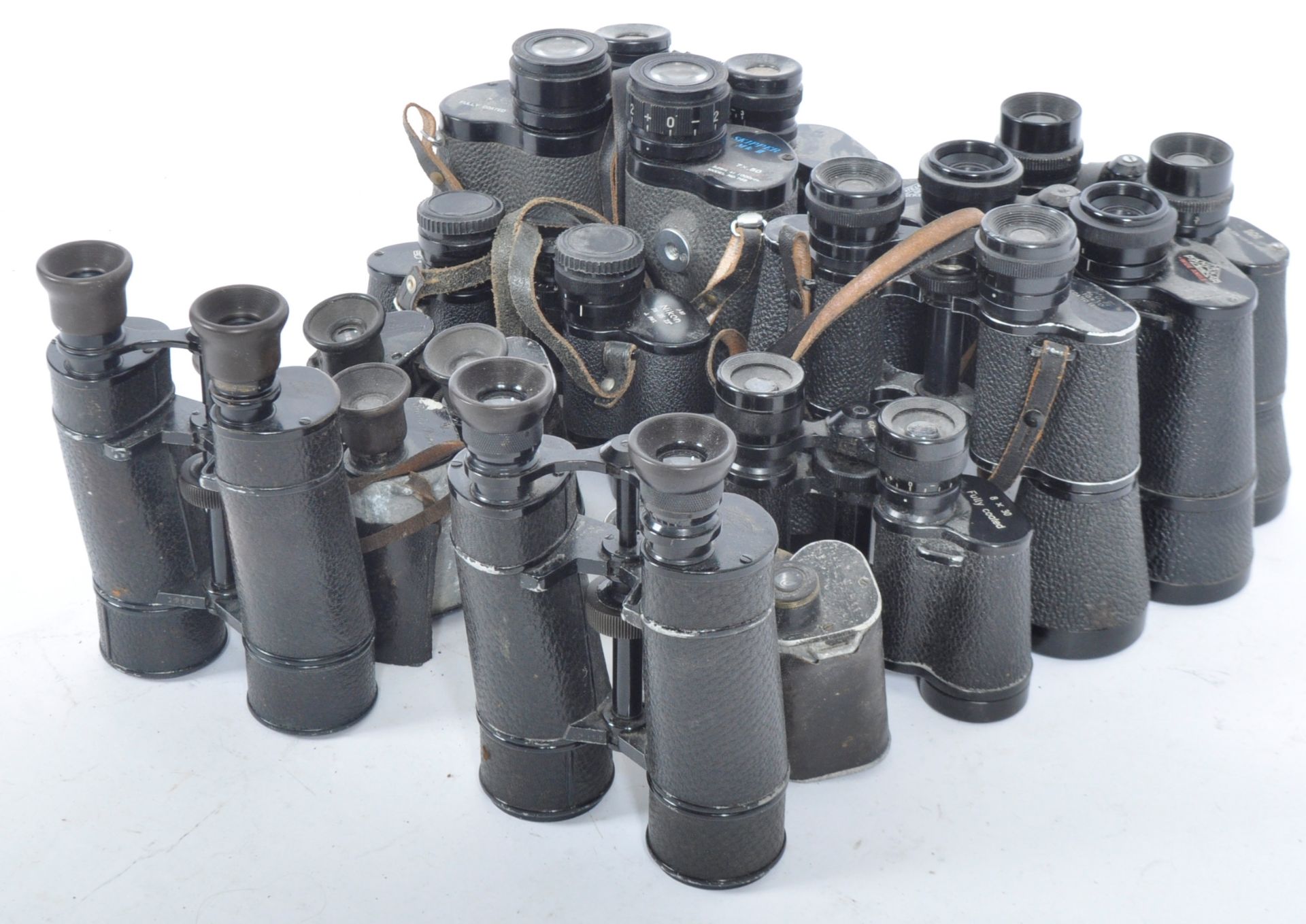 MIXED COLLECTION OF VINTAGE BINOCULARS