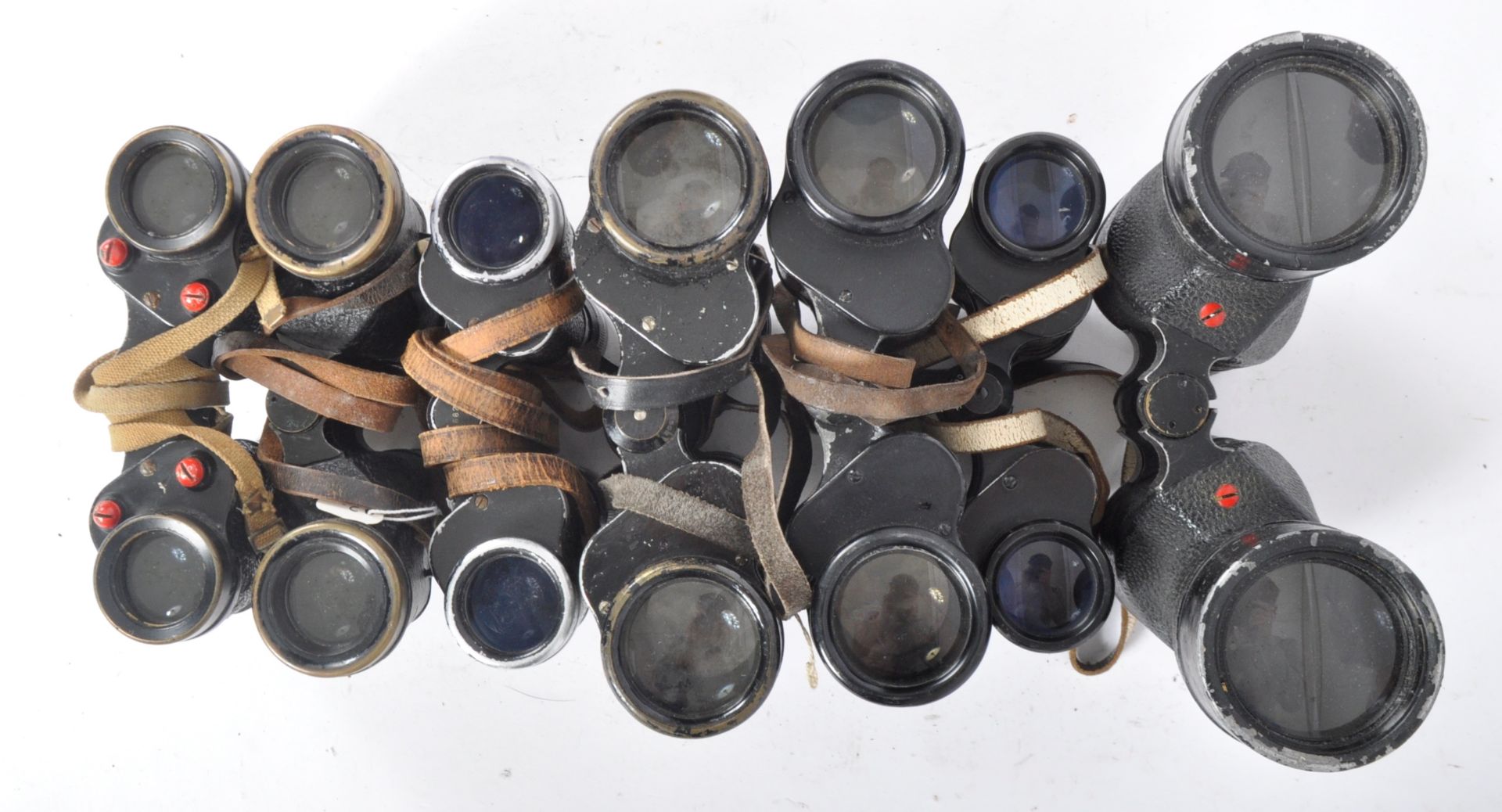 MIXED COLLECTION OF VINTAGE BINOCULARS - Image 3 of 5