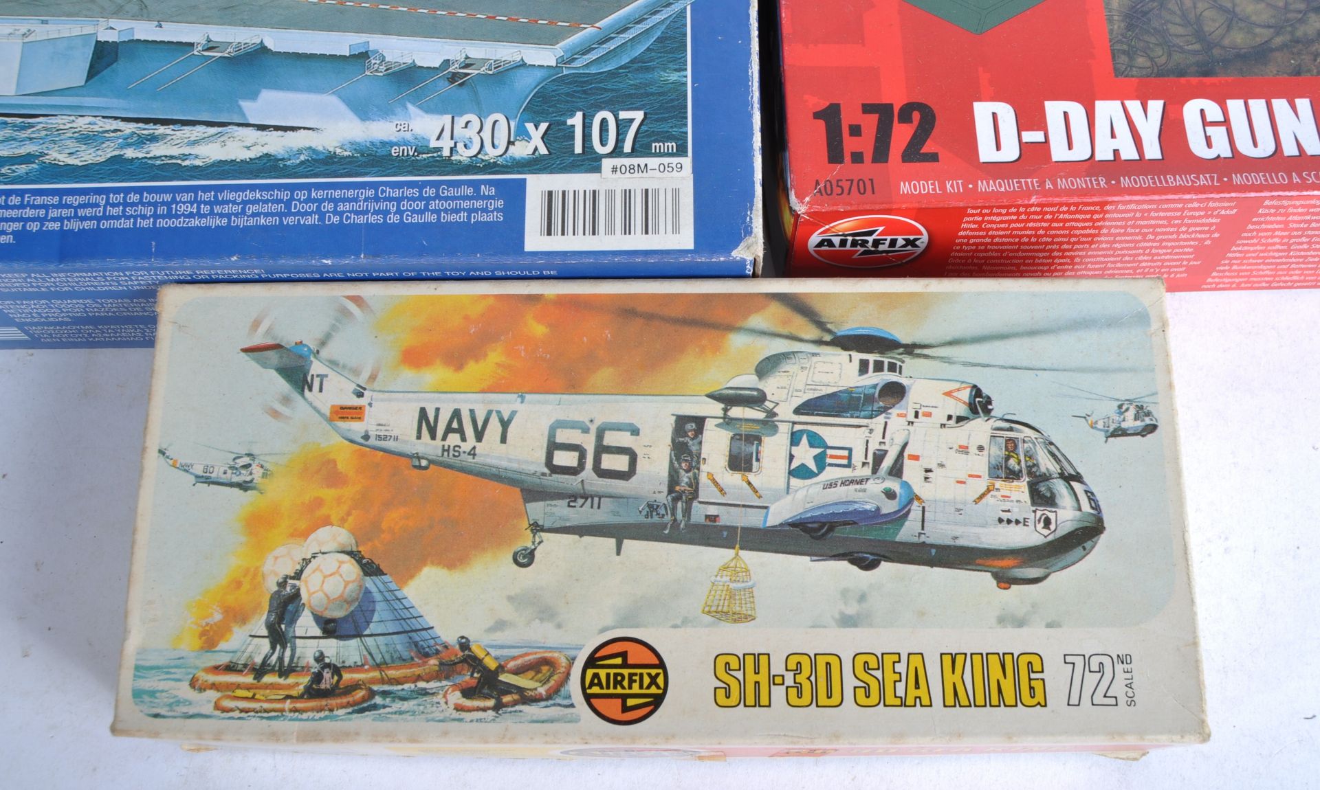 MODEL KITS - COLLECTION OF PLASTIC KITS - REVELL, ITALERI - Image 2 of 4