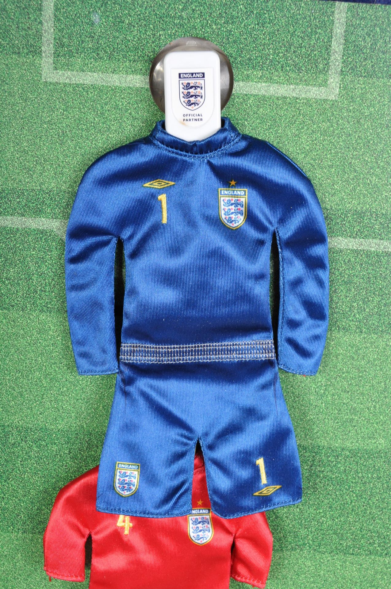 LIMITED EDITION MCDONALDS WORLD CUP 2006 KIT BAG DISPLAY - Image 2 of 8