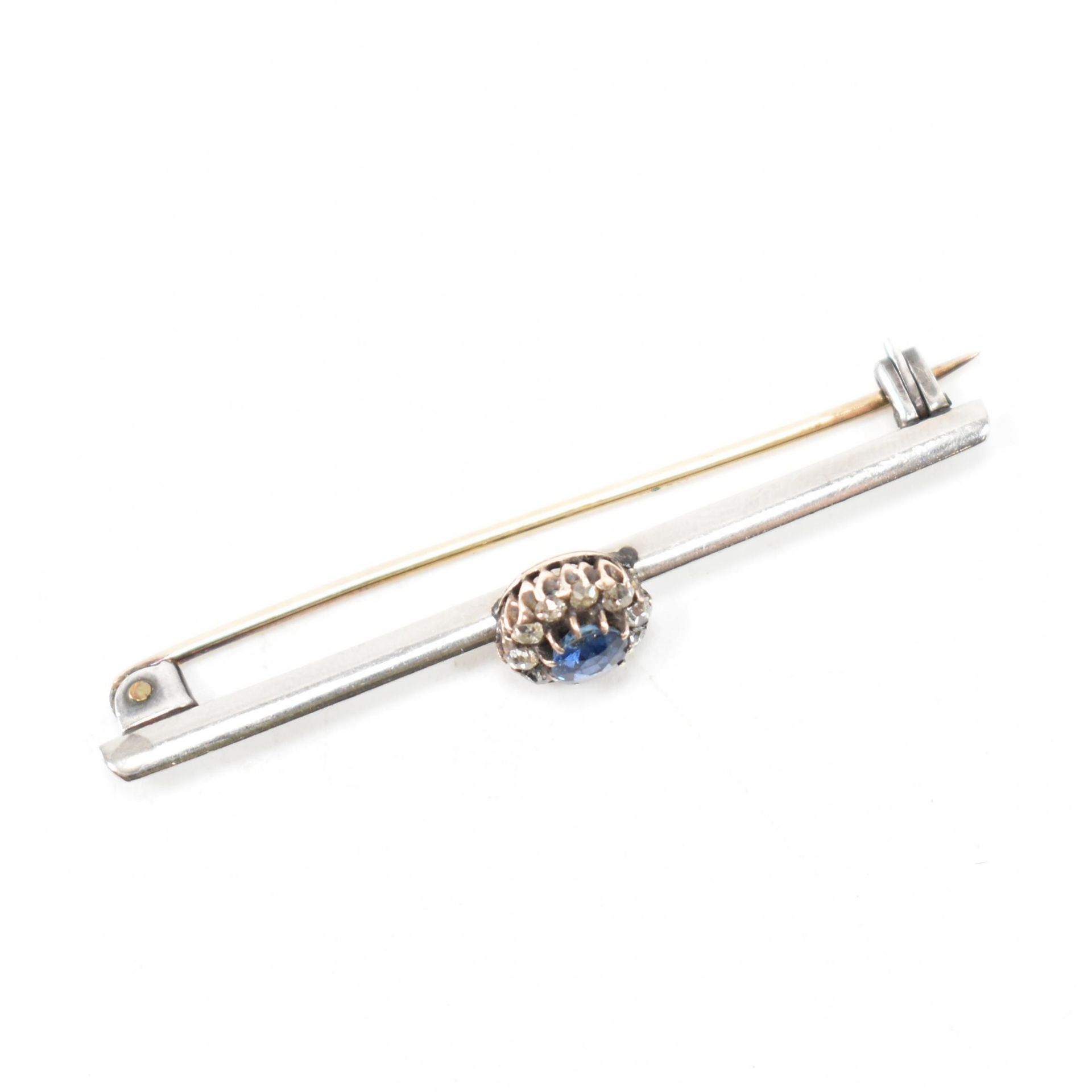 EDWARDIAN PLATINUM SAPPHIRE & DIAMOND BAR BROOCH - Image 4 of 4