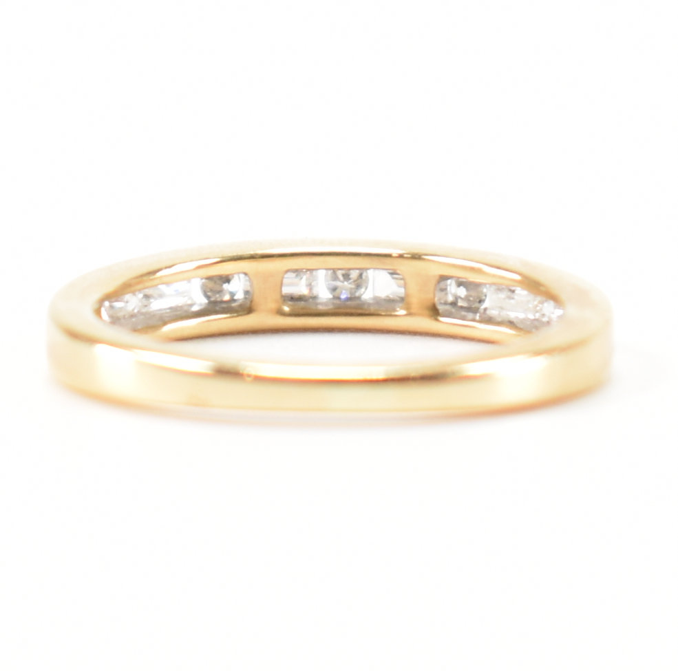 HALLMARKED 18CT & DIAMOND CHANNEL SET RING - Image 3 of 8