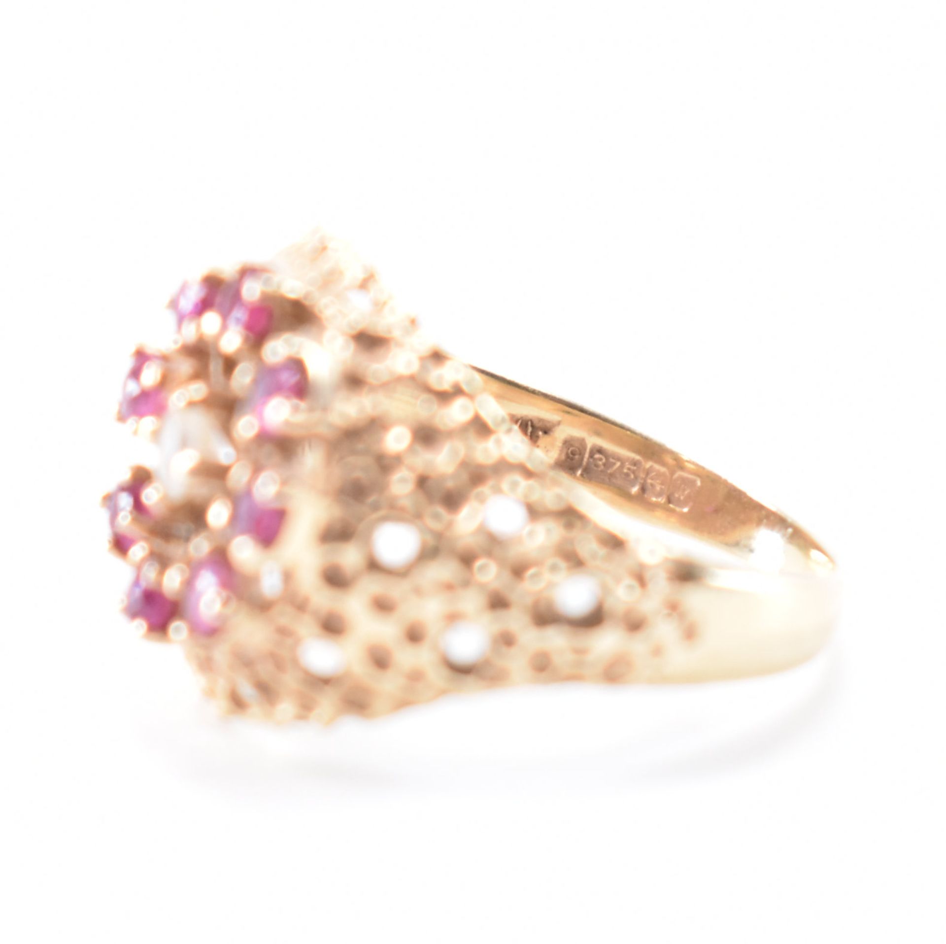 HALLMARKED 9CT GOLD RUBY & WHITE STONE RING - Image 7 of 8