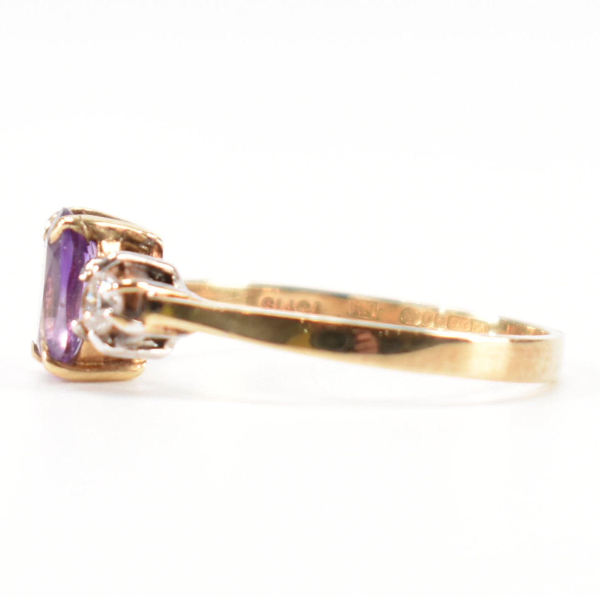 HALLMARKED AMETHYST & DIAMOND THREE STONE RING - Image 2 of 9