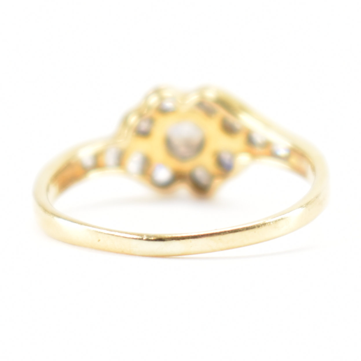 VINTAGE GOLD & DIAMOND CROSS OVER RING - Image 4 of 7