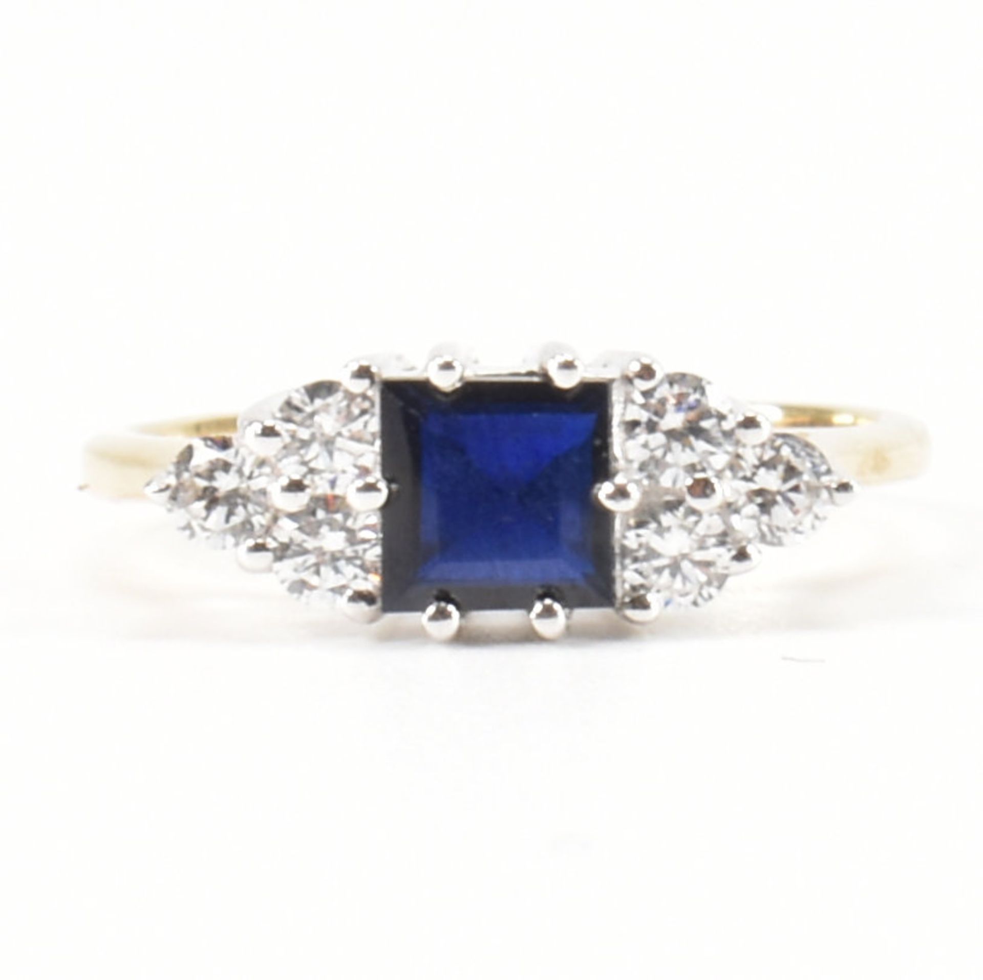 HALLMARKED 9CT GOLD SYNTHETIC SAPPHIRE & CZ RING