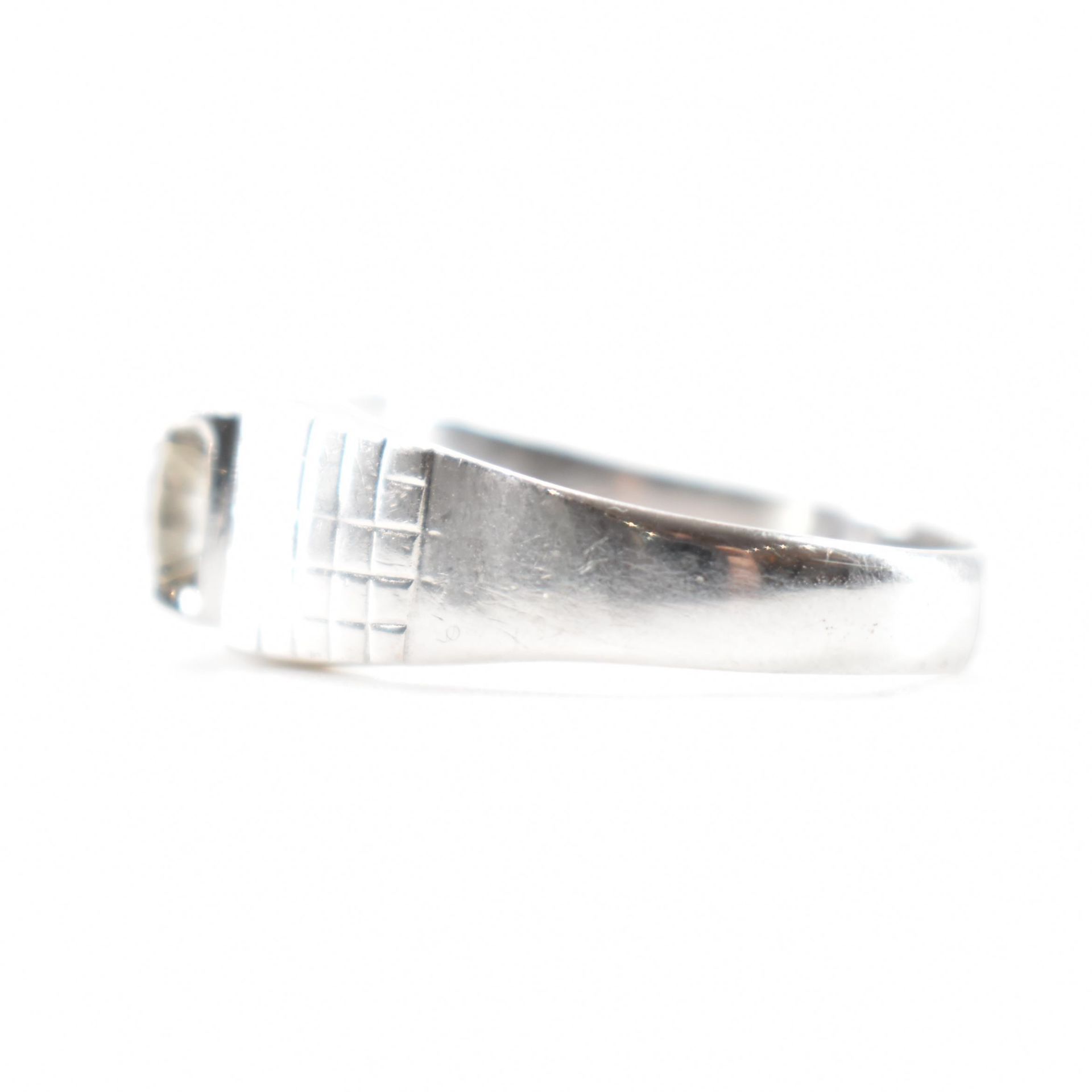 1940s ART DECO WHITE GOLD & DIAMOND SOLITAIRE RING 1.14CT - Image 2 of 9