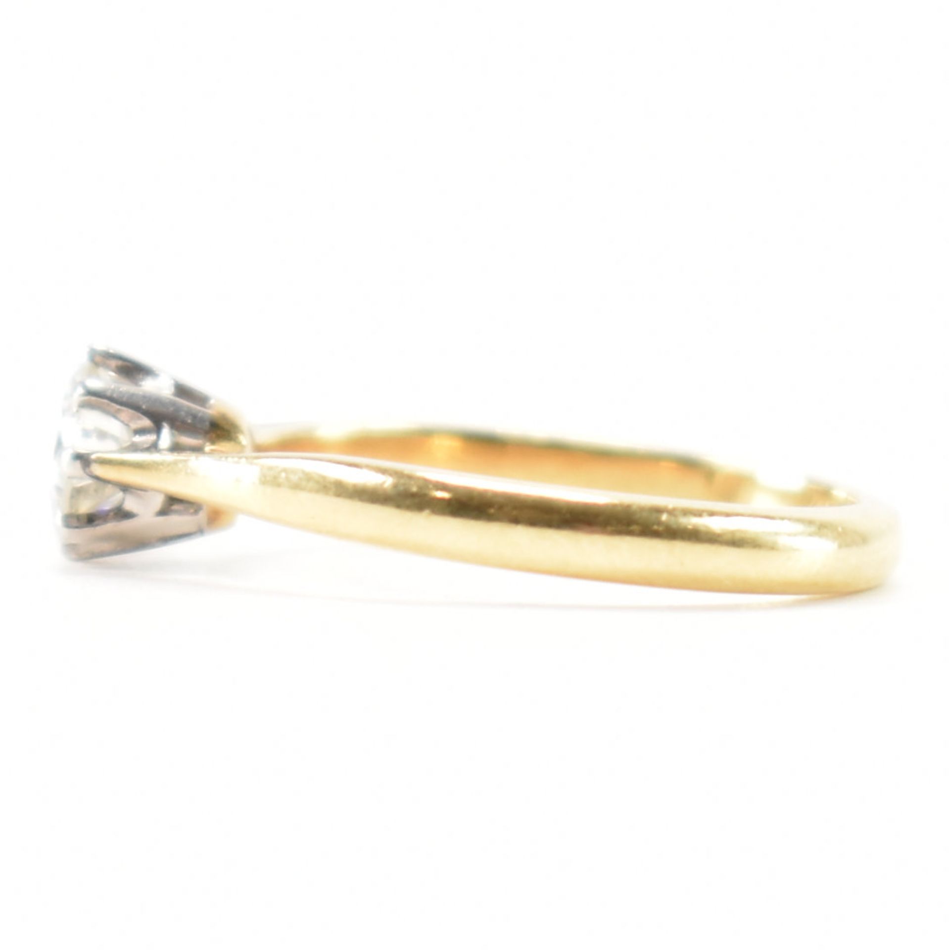 GOLD & DIAMOND SINGLE STONE RING - Image 2 of 9