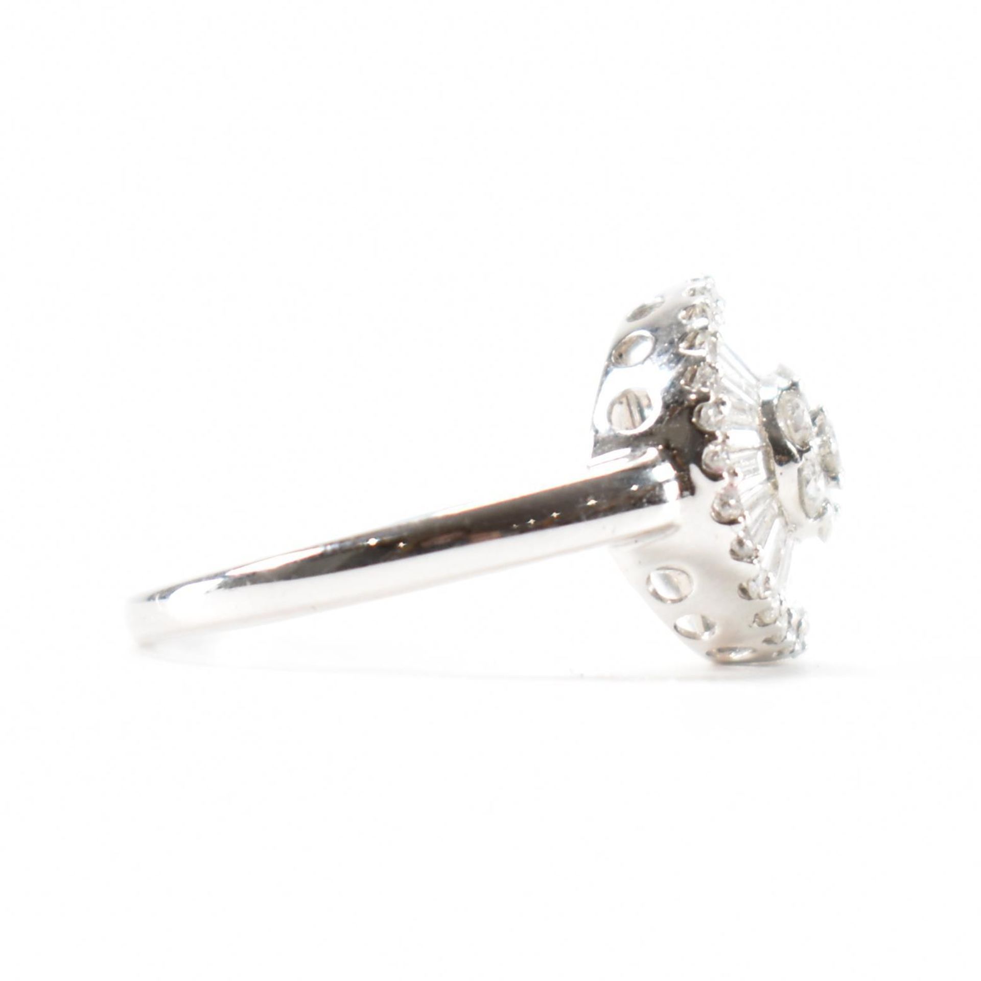 HALLMARKED 18CT WHITE GOLD & DIAMOND CLUSTER RING - Image 4 of 8