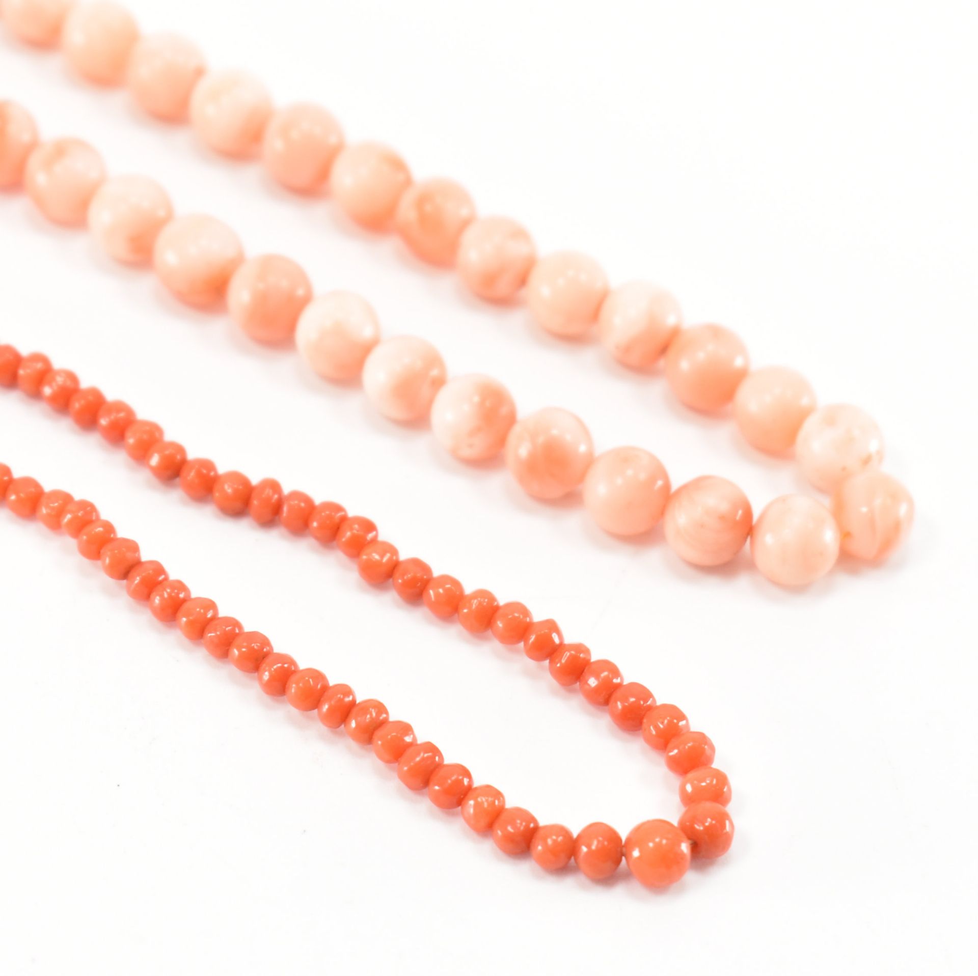 TWO VINTAGE CORAL NECKLACES - Bild 3 aus 5