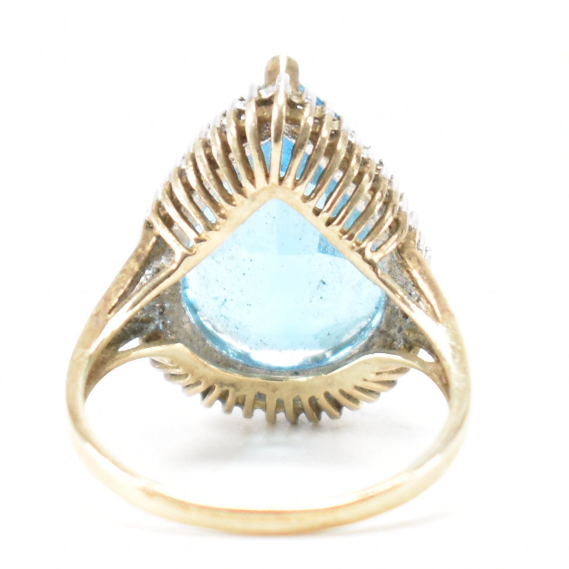 HALLMARKED 9CT GOLD BLUE STONE & DIAMOND HALO RING - Image 3 of 9