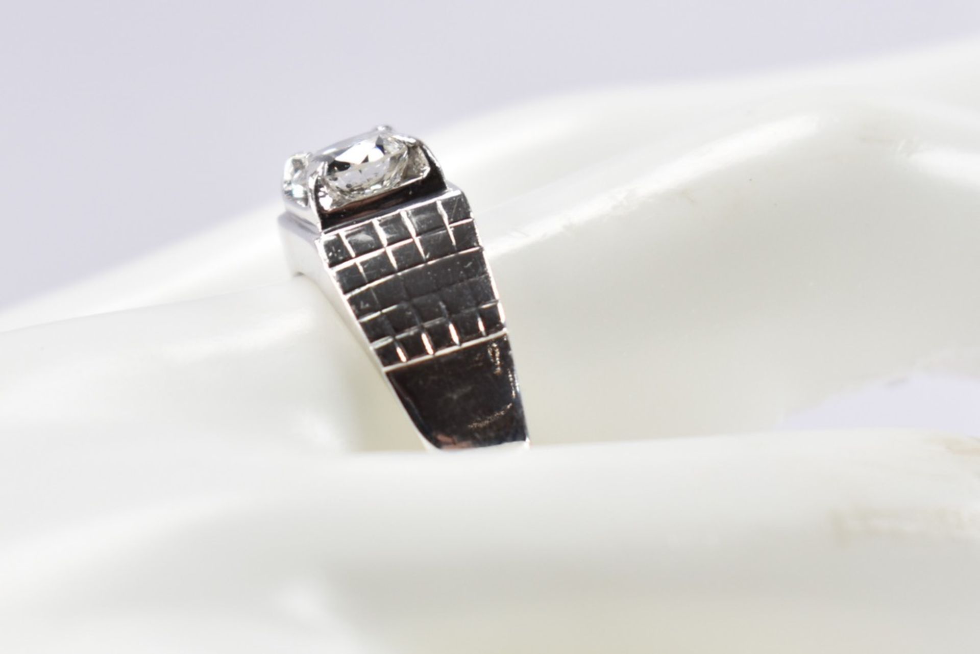 1940s ART DECO WHITE GOLD & DIAMOND SOLITAIRE RING 1.14CT - Image 9 of 9