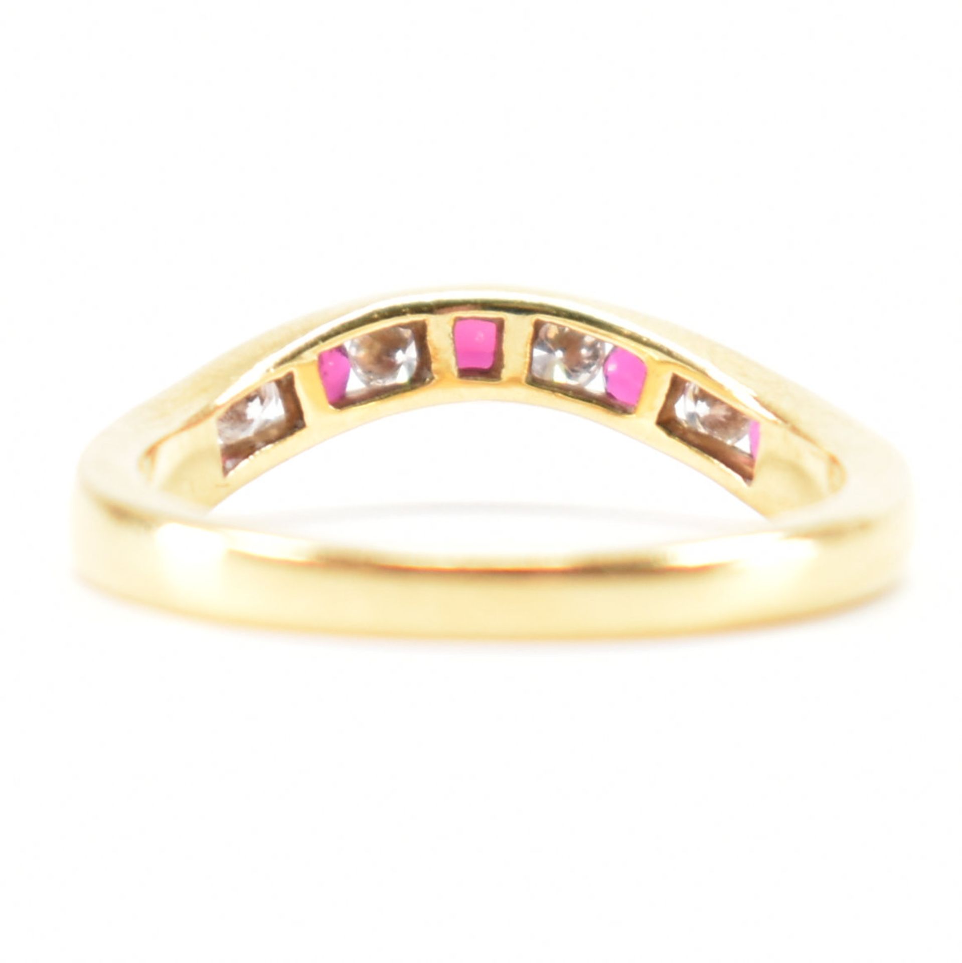 18CT GOLD RUBY & DIAMOND CHANNEL SET RING - Image 3 of 7