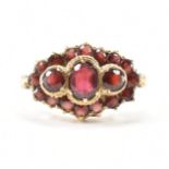 VINTAGE GOLD & GARNET CLUSTER RING