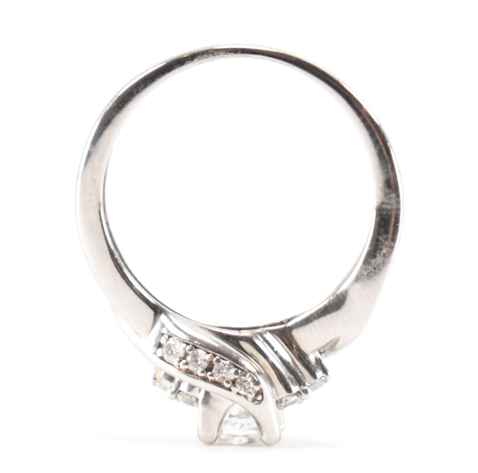 WHITE GOLD & DIAMOND CROSSOVER RING - Image 6 of 7