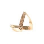 HALLMARKED 9CT GOLD WISHBONE RING