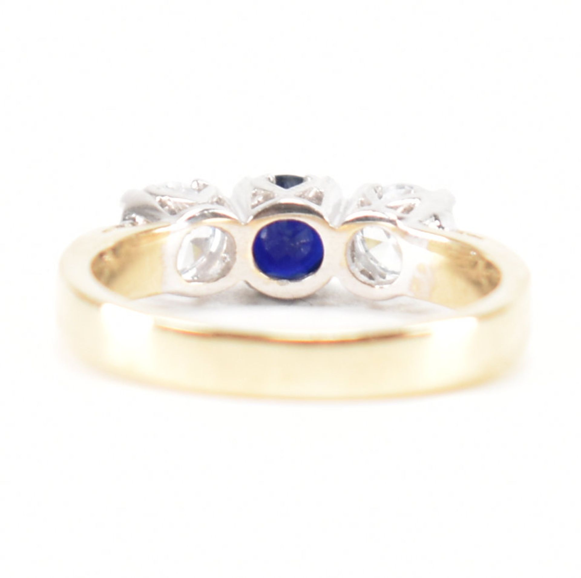 HALLMARKED 9CT GOLD SYNTHETIC SAPPHIRE & CZ RING - Image 3 of 8