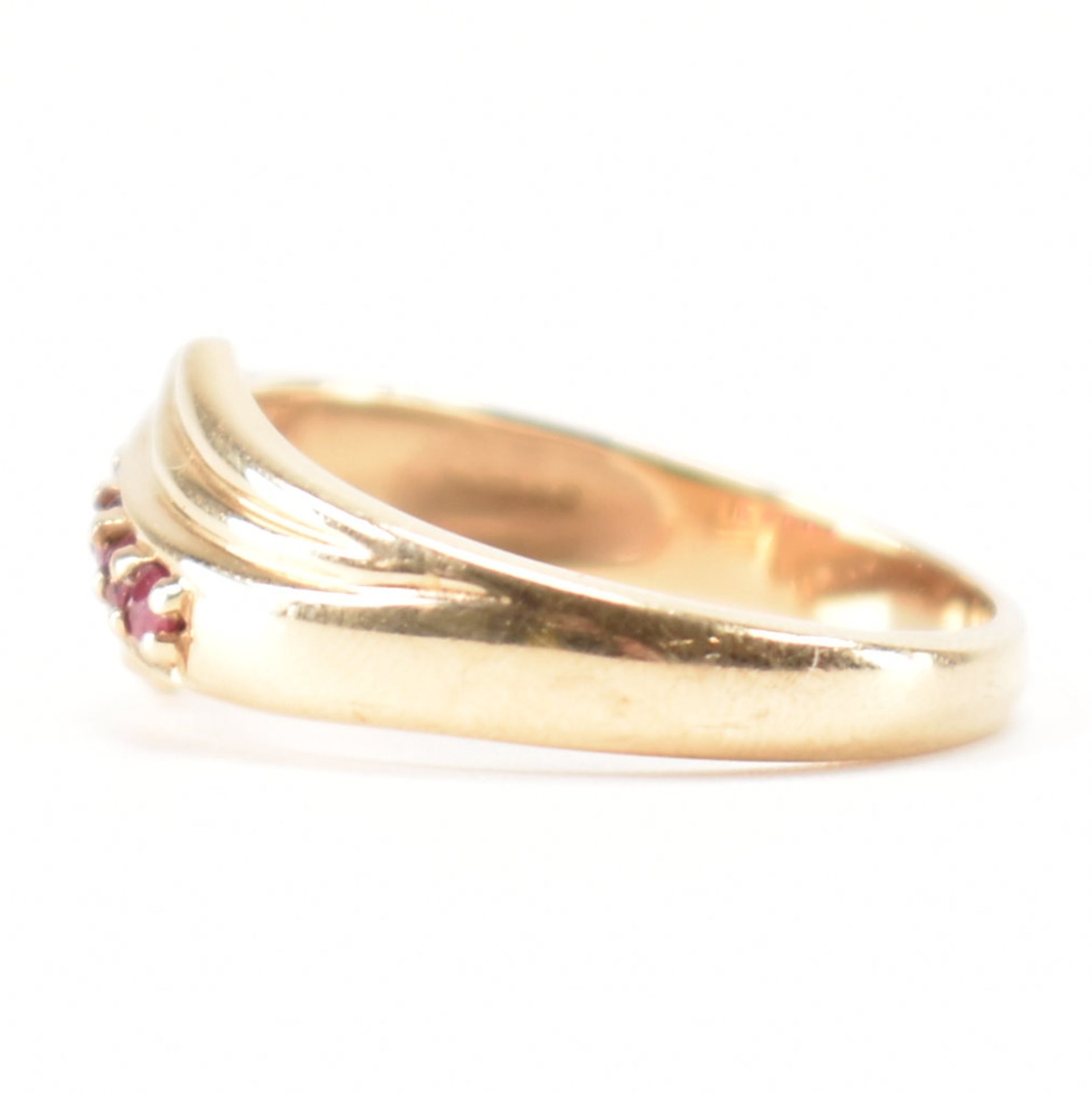 HALLMARKED 9CT GOLD RUBY RING - Image 2 of 8