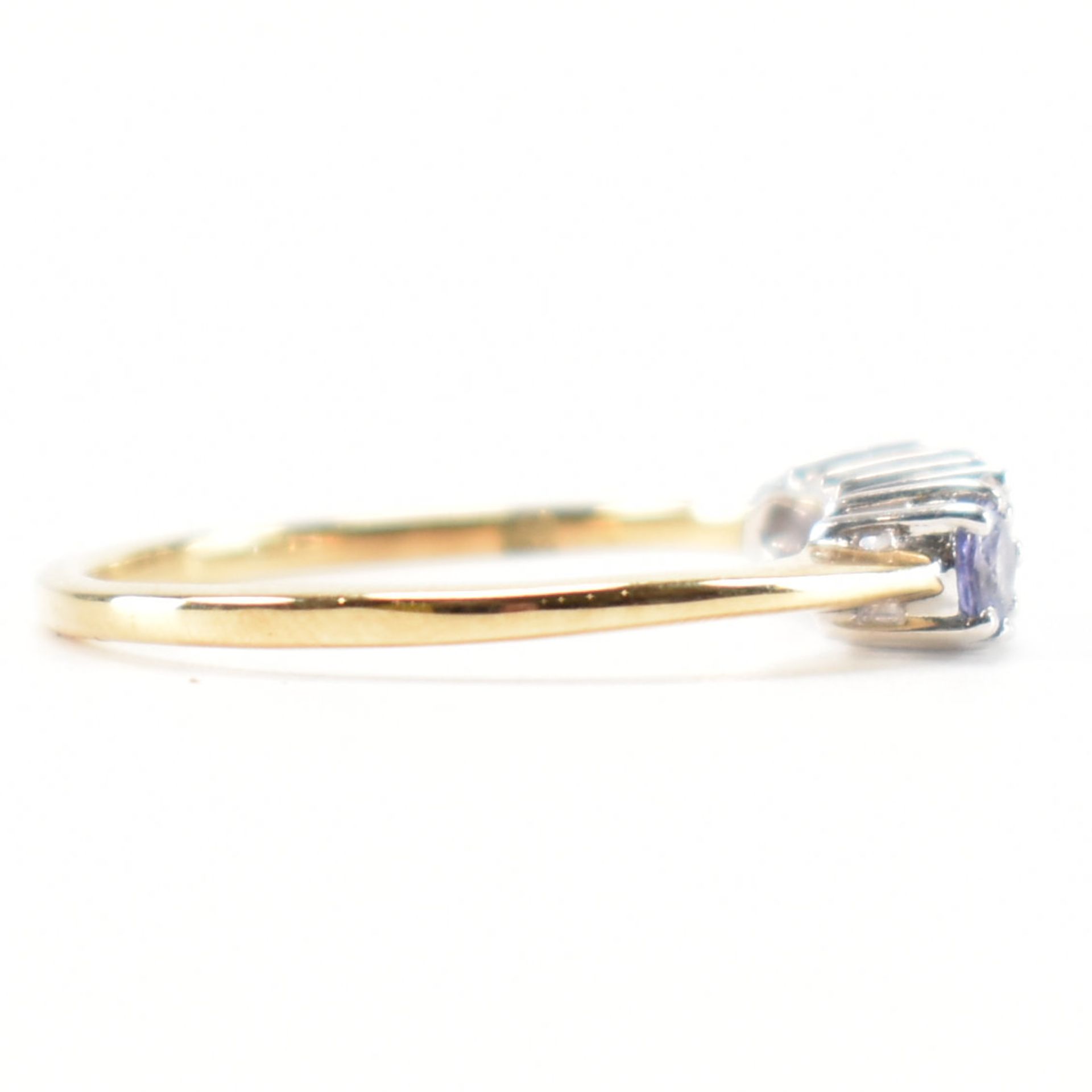 HALLMARKED 9CT GOLD TANZANITE & DIAMOND RING - Image 5 of 8