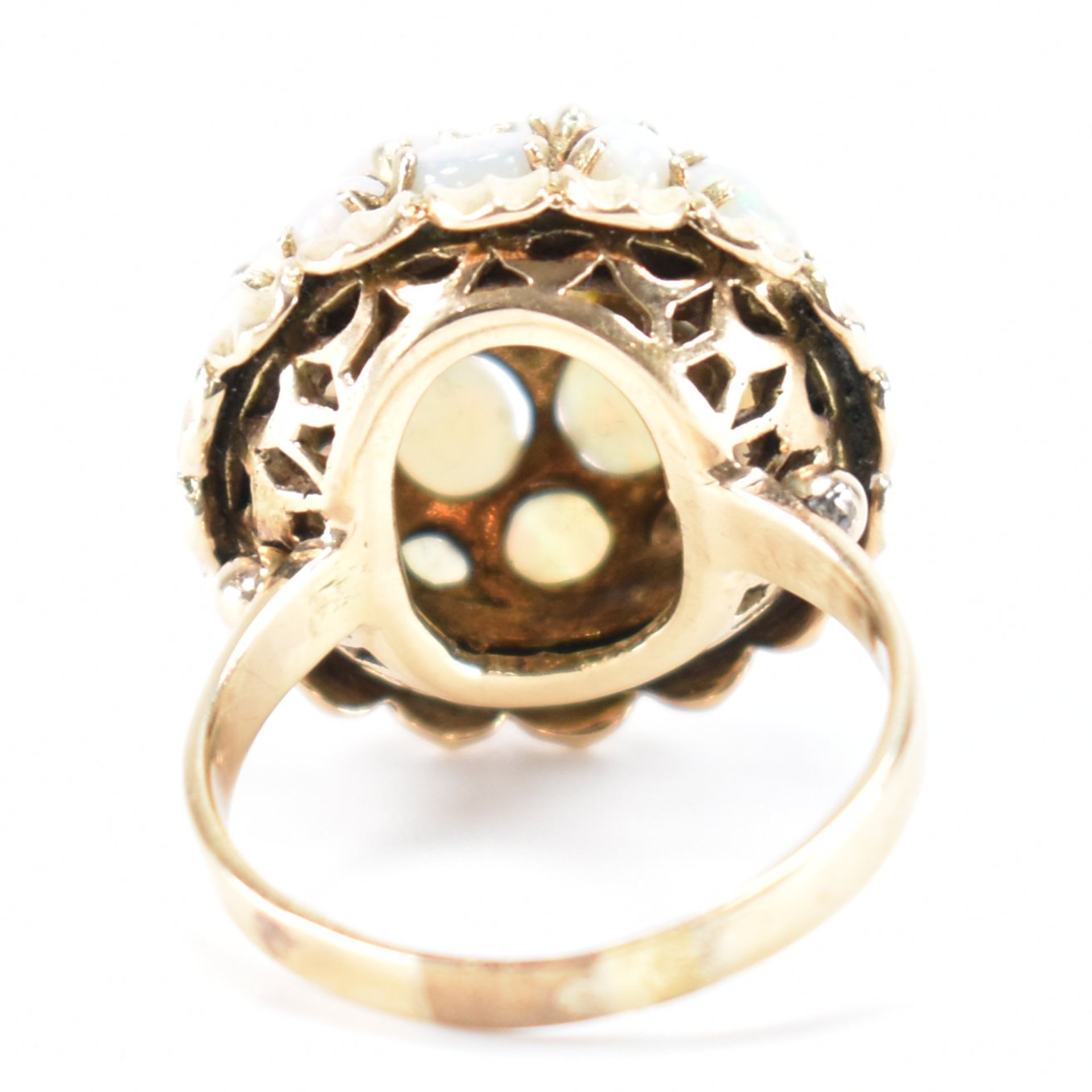VINTAGE GOLD & OPAL BOMBE RING - Image 3 of 11