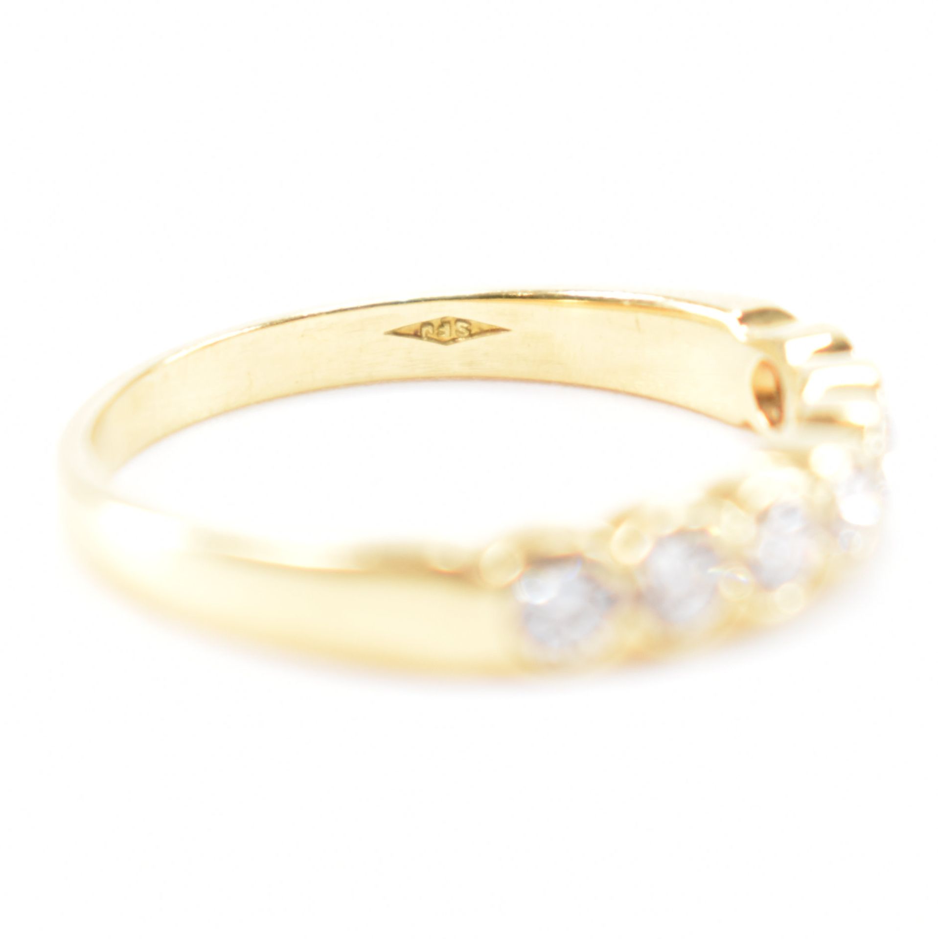 HALLMARKED 18CT GOLD & DIAMOND 7 STONE RING - Image 6 of 9