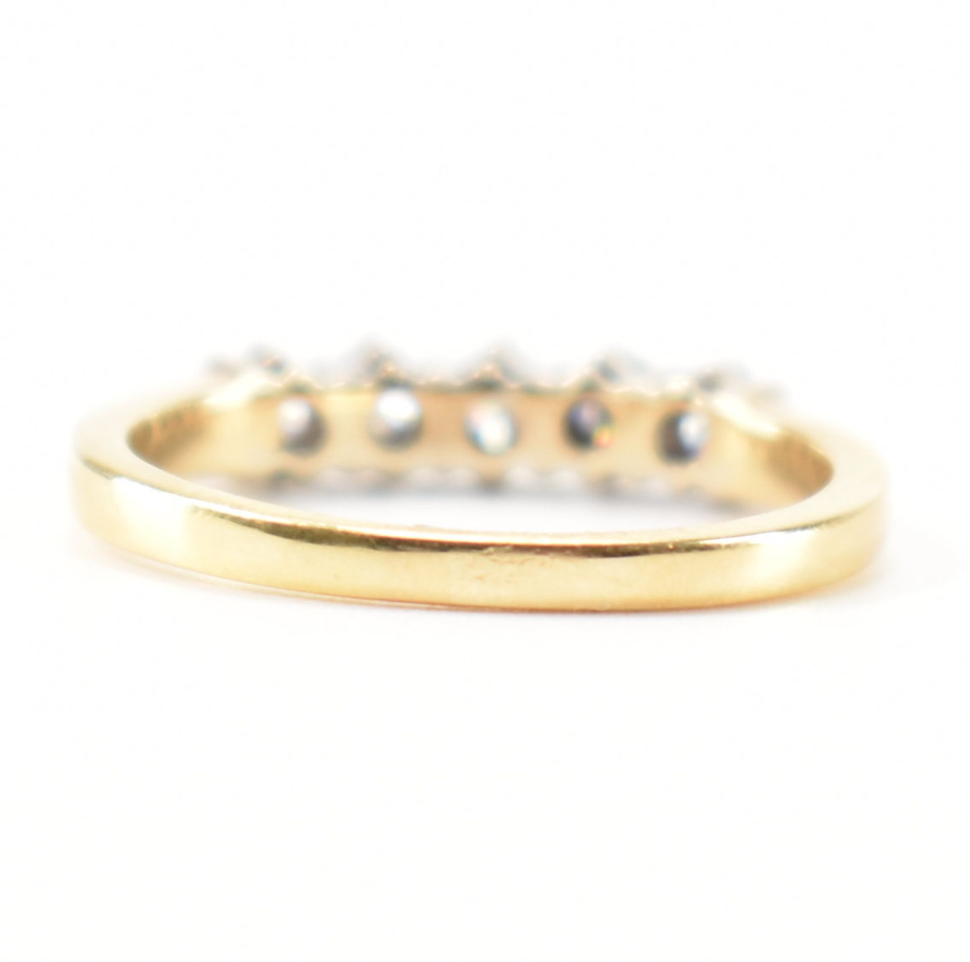 VINTAGE GOLD & DIAMOND 5 STONE RING - Image 4 of 8