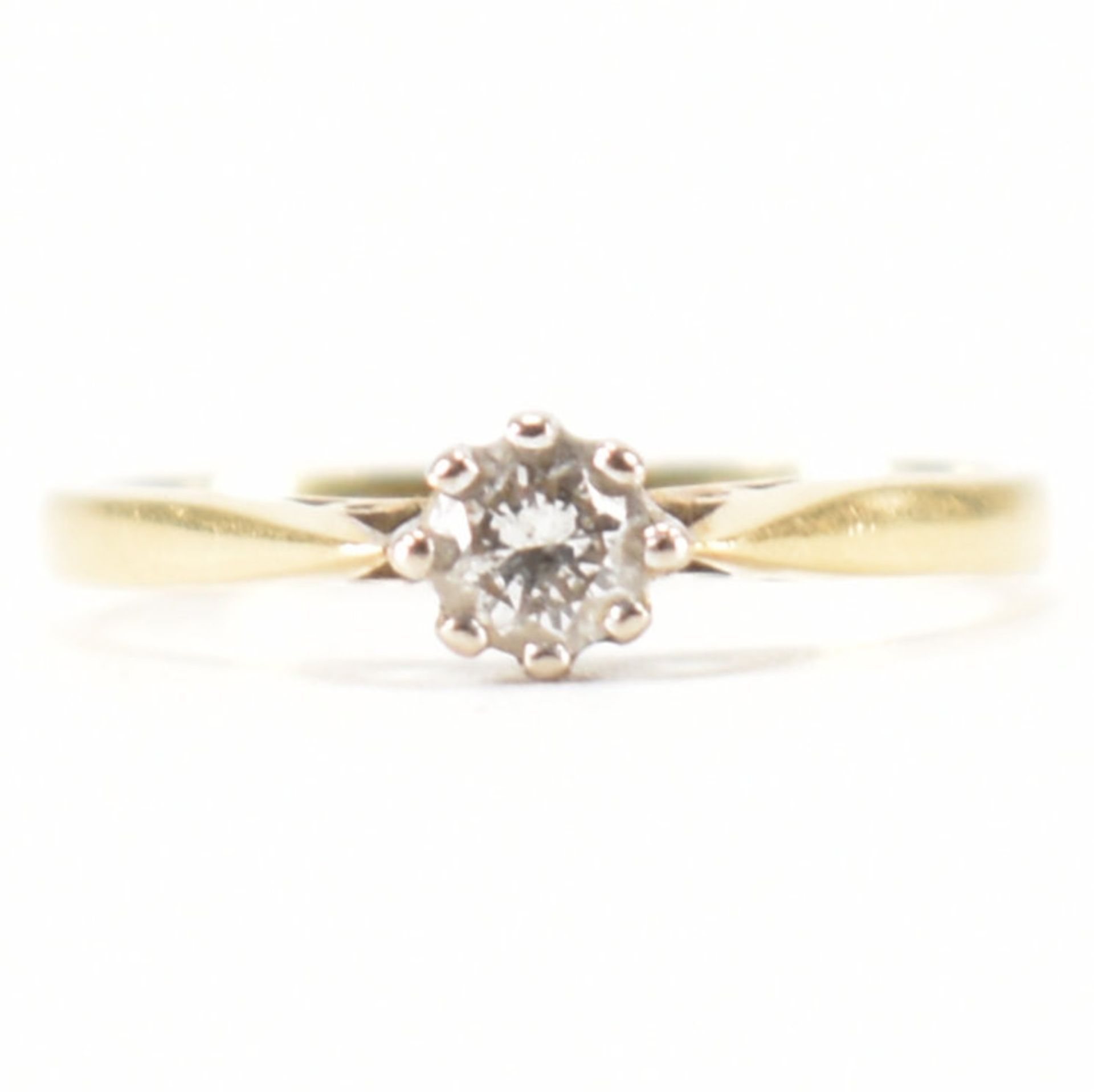 HALLMARKED 18CT GOLD & DIAMOND SOLITAIRE RING