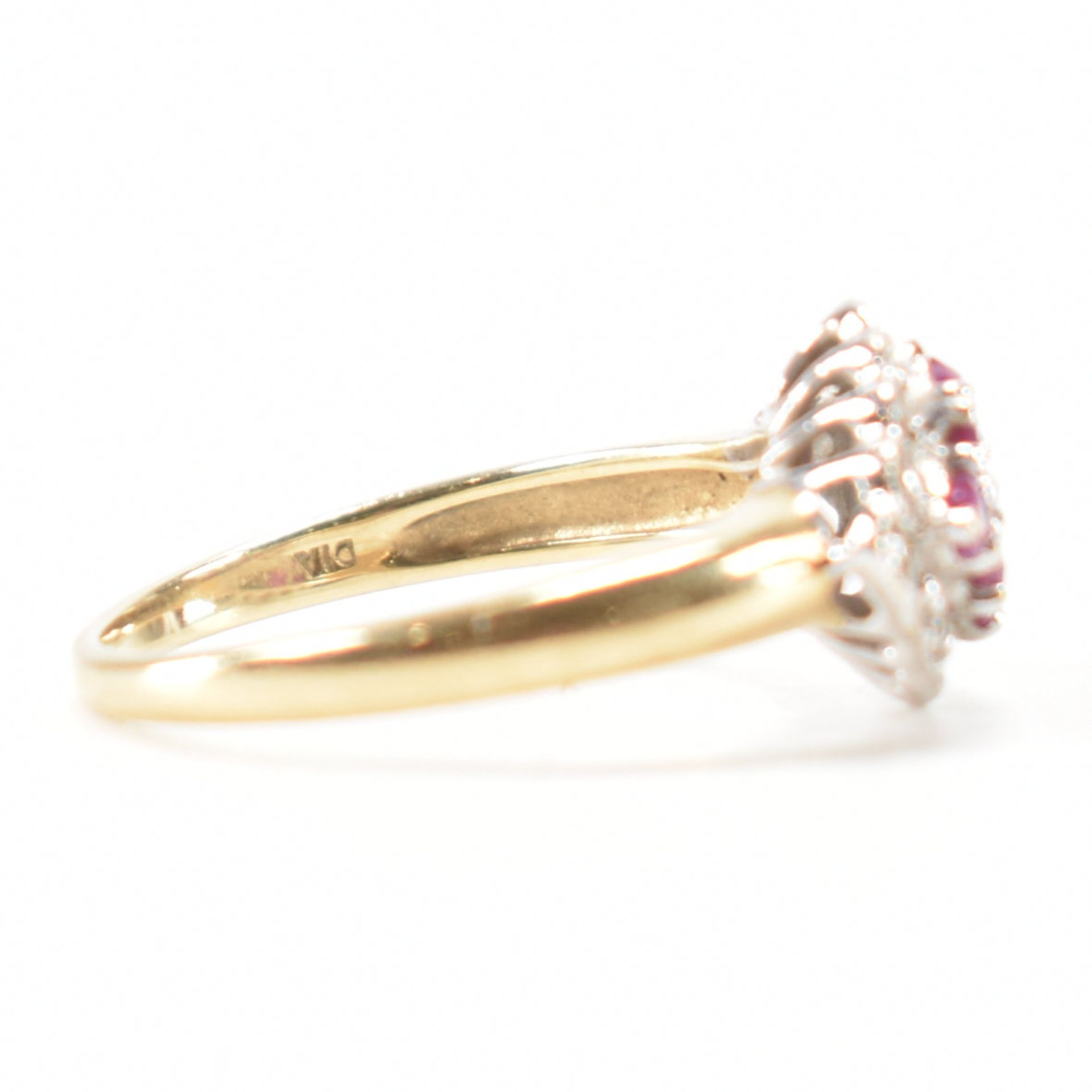 HALLMARKED 9CT GOLD RUBY & DIAMOND CLUSTER RING - Image 6 of 9