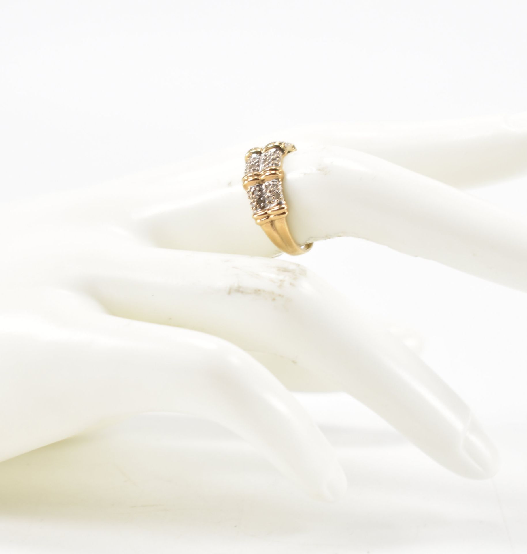 HALLMARKED 9CT GOLD & DIAMOND CLUSTER RING - Image 9 of 9