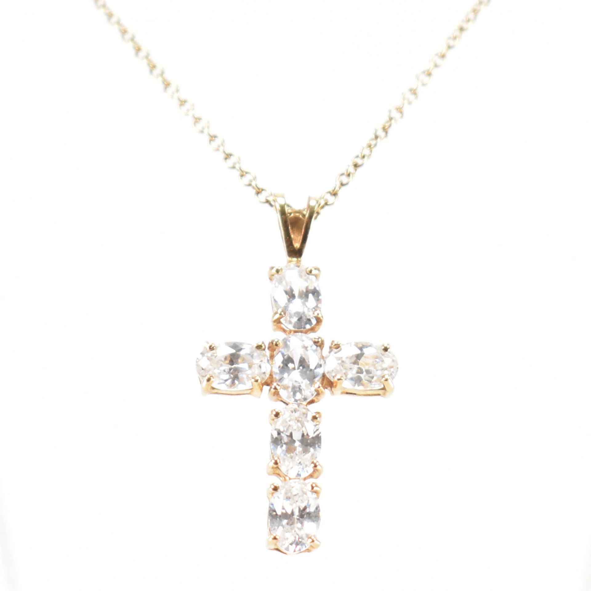 9CT GOLD CHAIN NECKLACE & STONE SET CROSS PENDANT