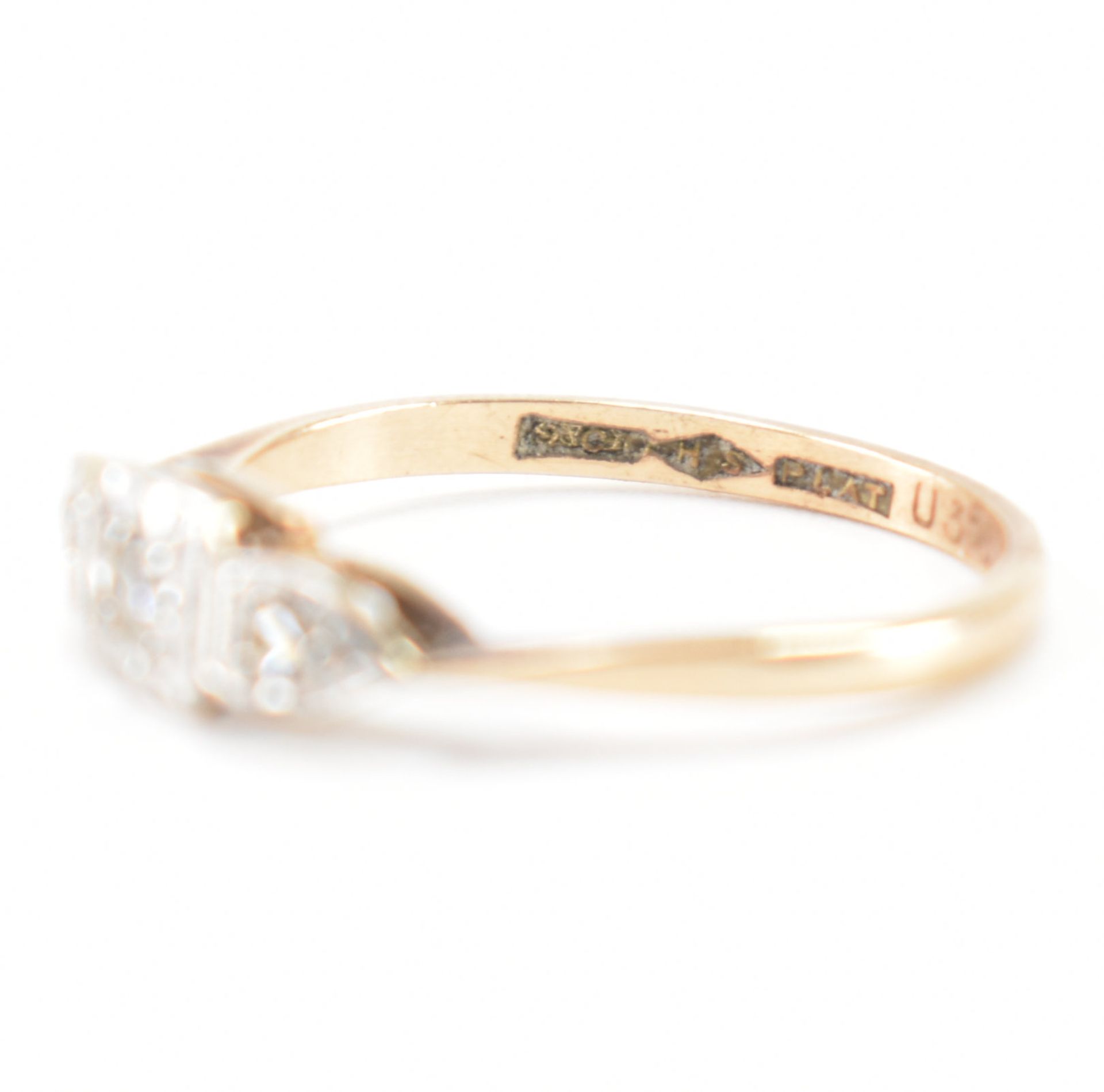 ART DECO 9CT GOLD & DIAMOND 3 STONE RING - Image 8 of 10