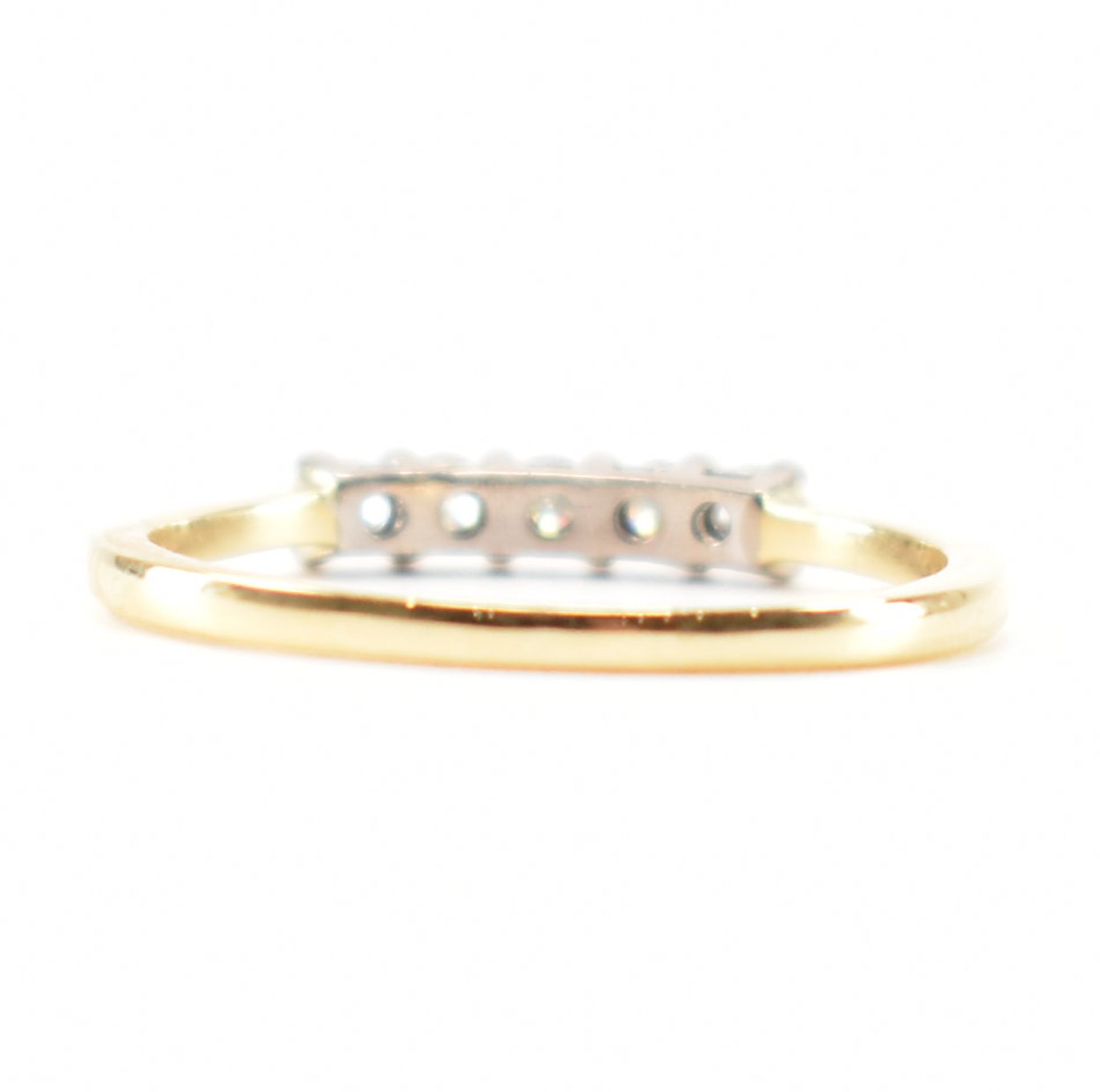 HALLMARKED 18CT GOLD & DIAMOND 5 STONE RING - Image 4 of 8