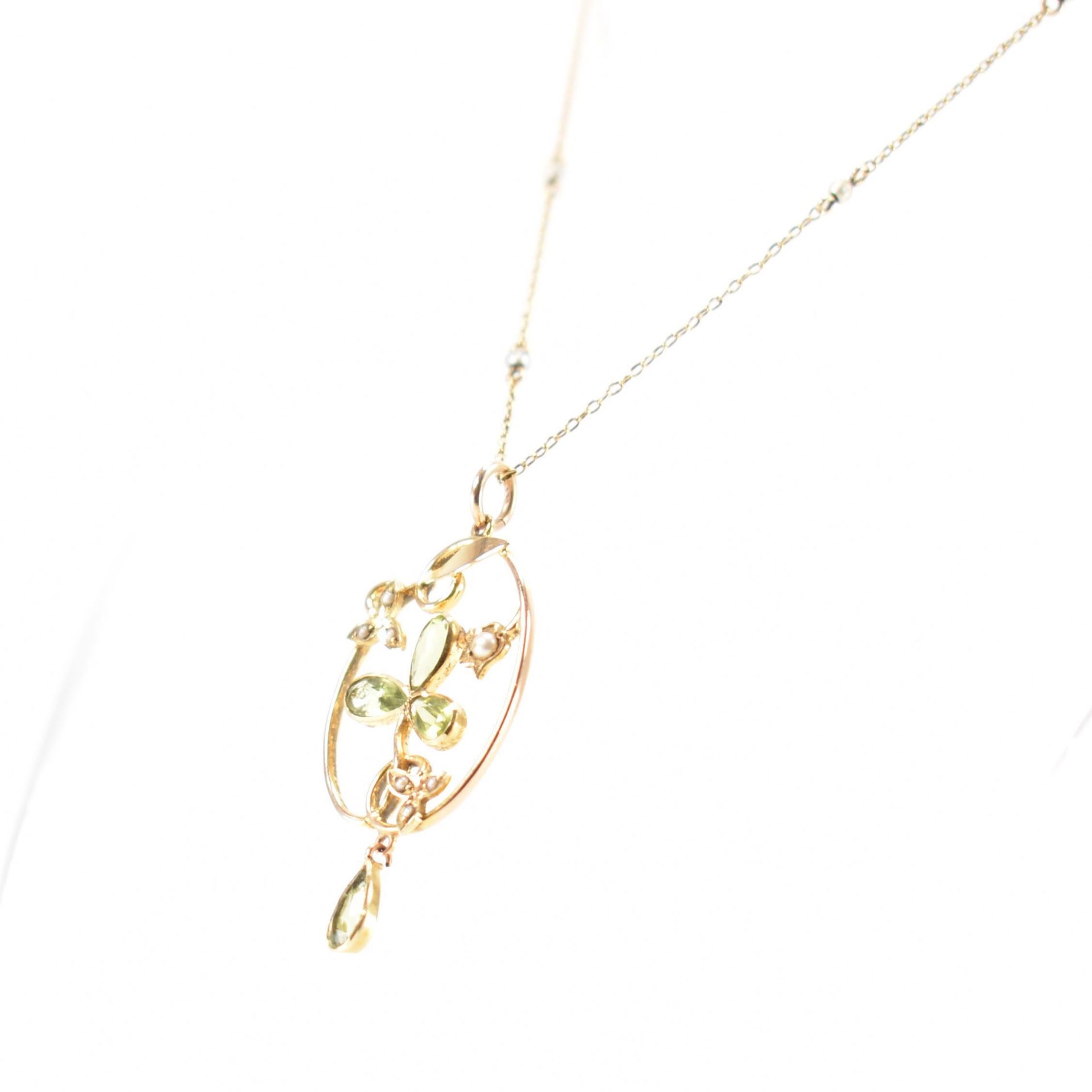 ANTIQUE EDWARDIAN GOLD & PERIDOT PENDANT NECKLACE - Image 2 of 5