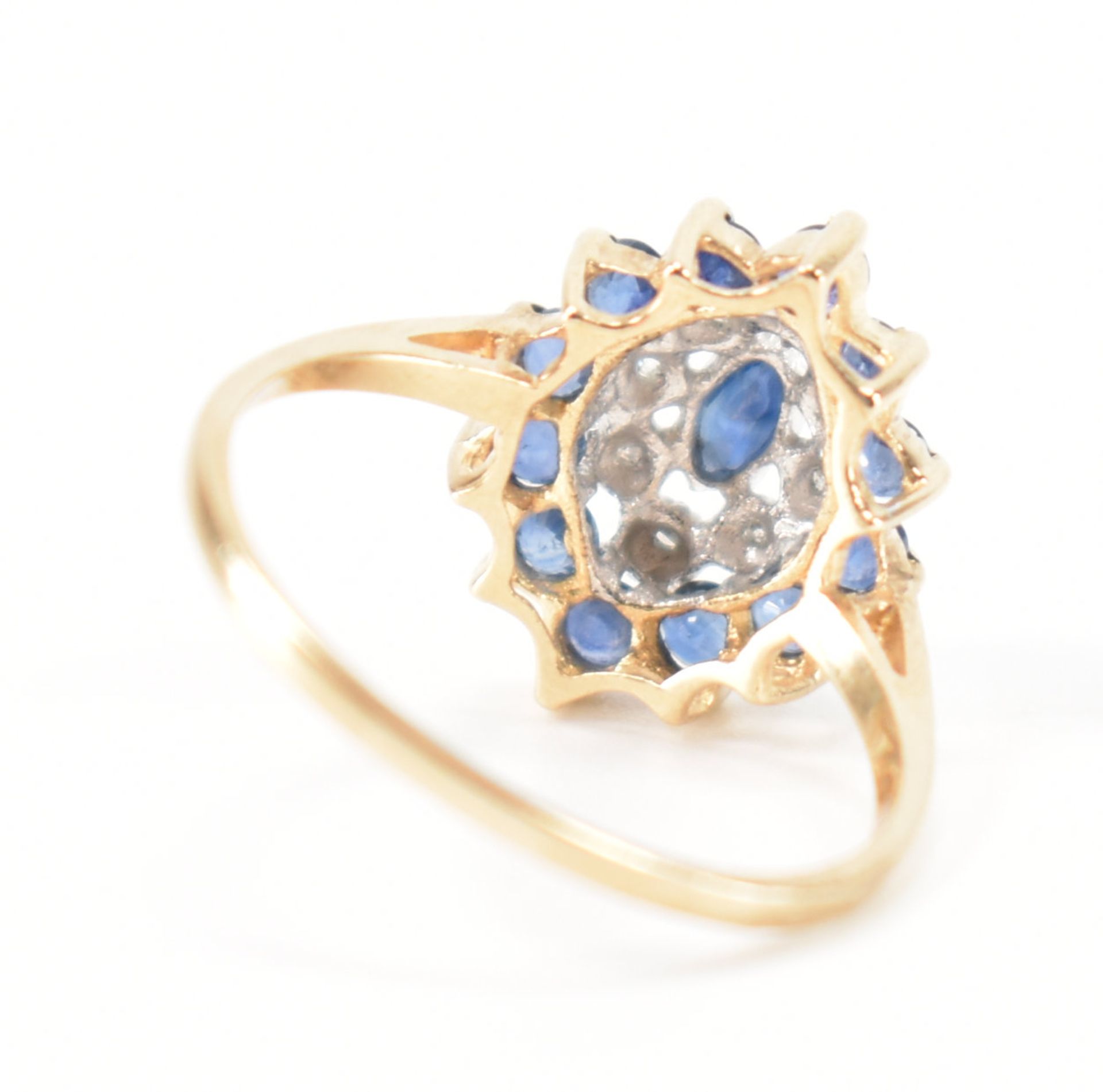 HALLMARKED 9CT GOLD SAPPHIRE & DIAMOND CLUSTER RING - Image 4 of 9