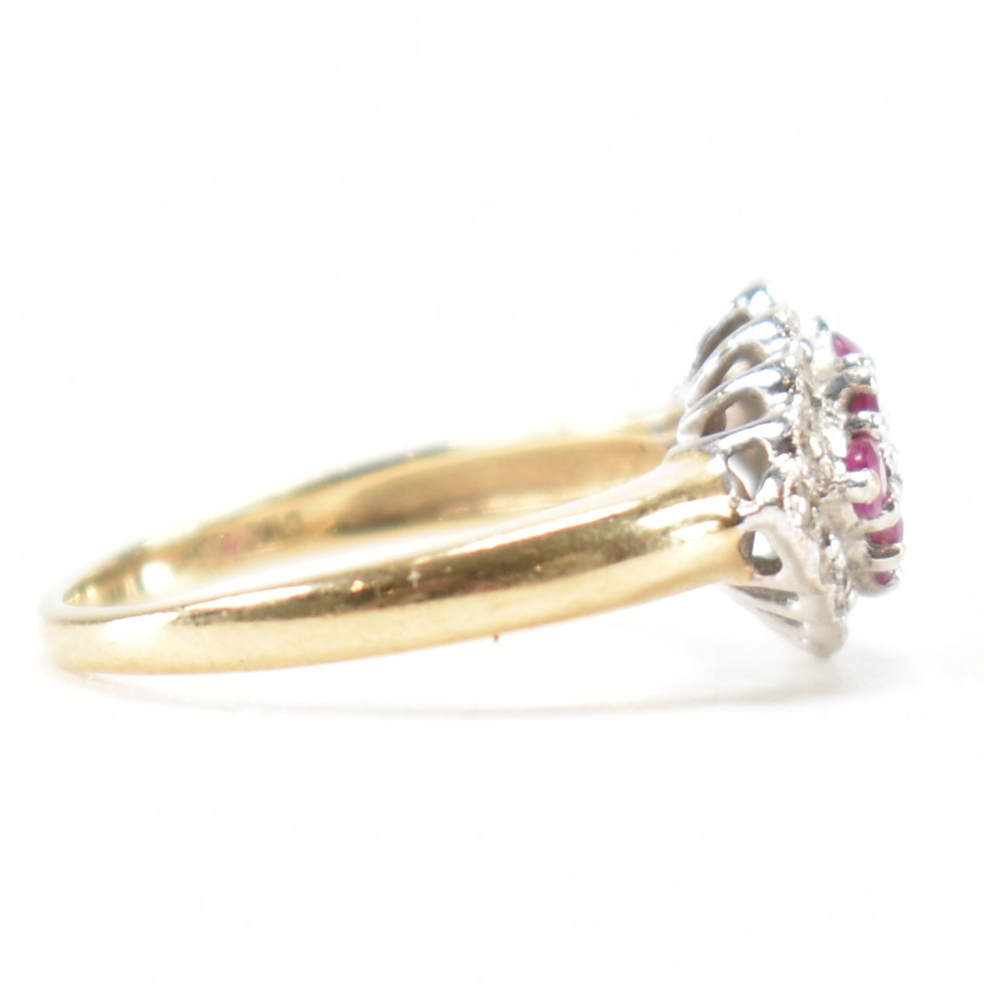 HALLMARKED 9CT GOLD RUBY & DIAMOND CLUSTER RING - Image 5 of 9